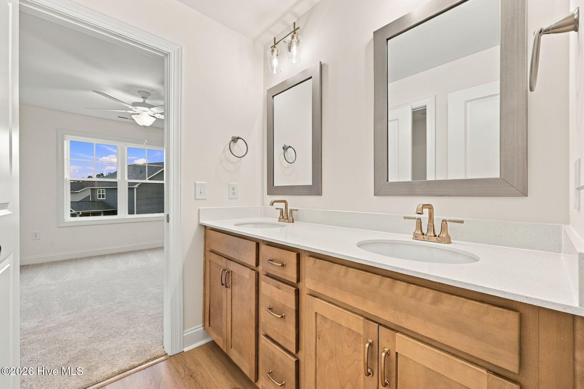 Upstairs Guest Bath - 510 Amersham Road, Carthage, NC 28327