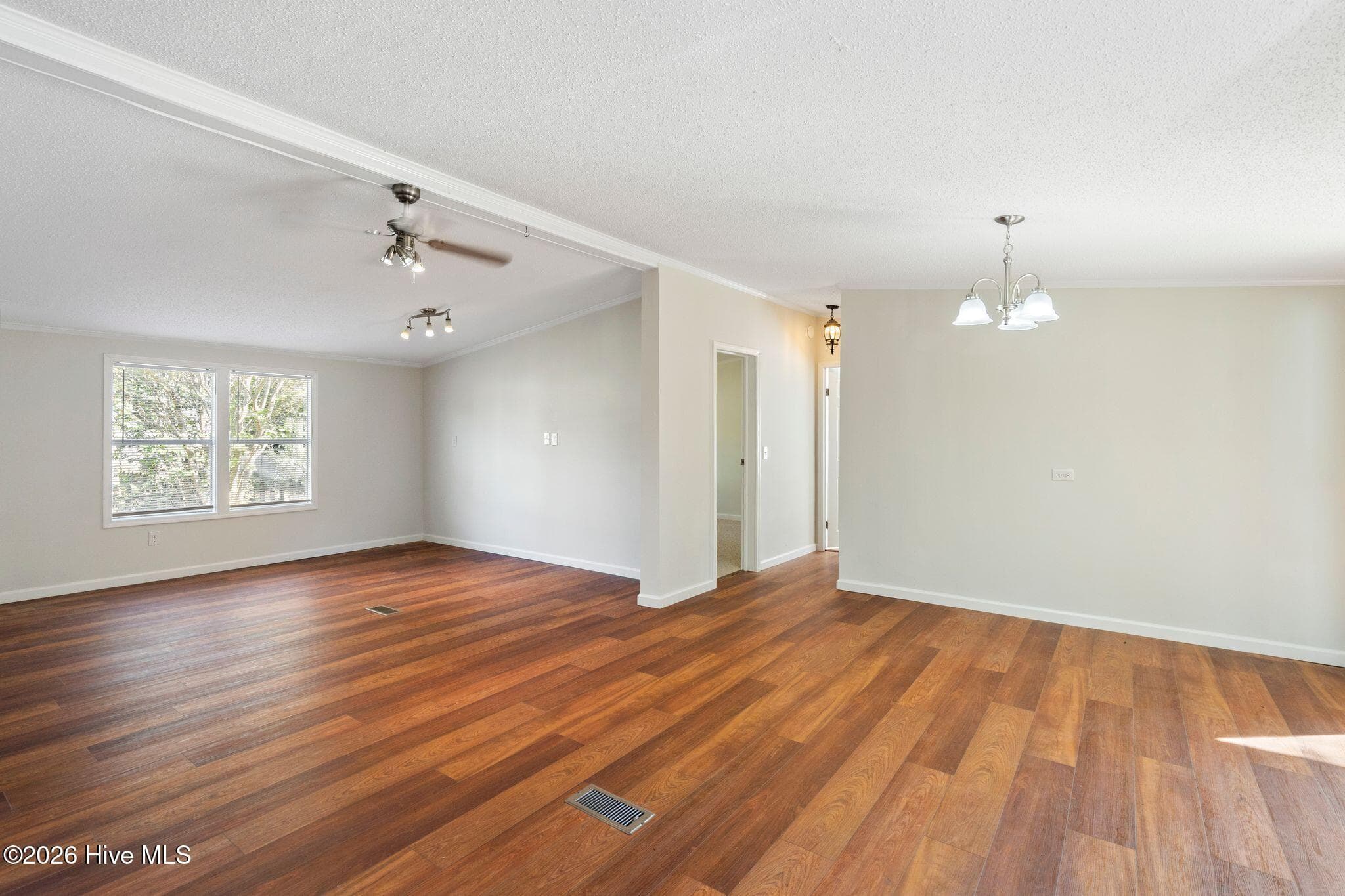 Manufactured Home at 6140 Carolina Beach Road Trlr 28, Wilmington, NC 28412, photo 14 of 54
