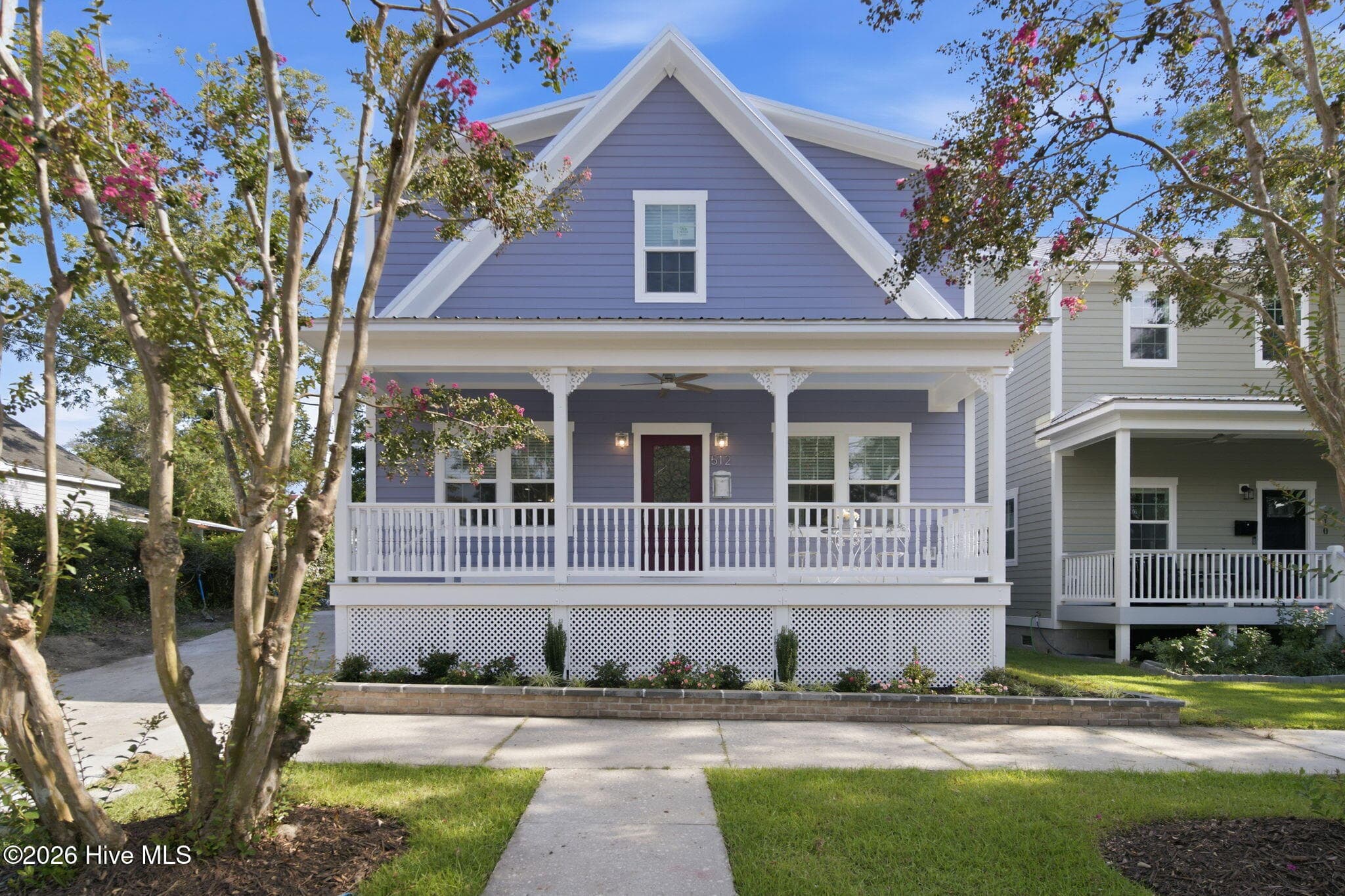 Single Family Residence at 512 Queen Street, Wilmington, NC 28401, photo 2 of 95