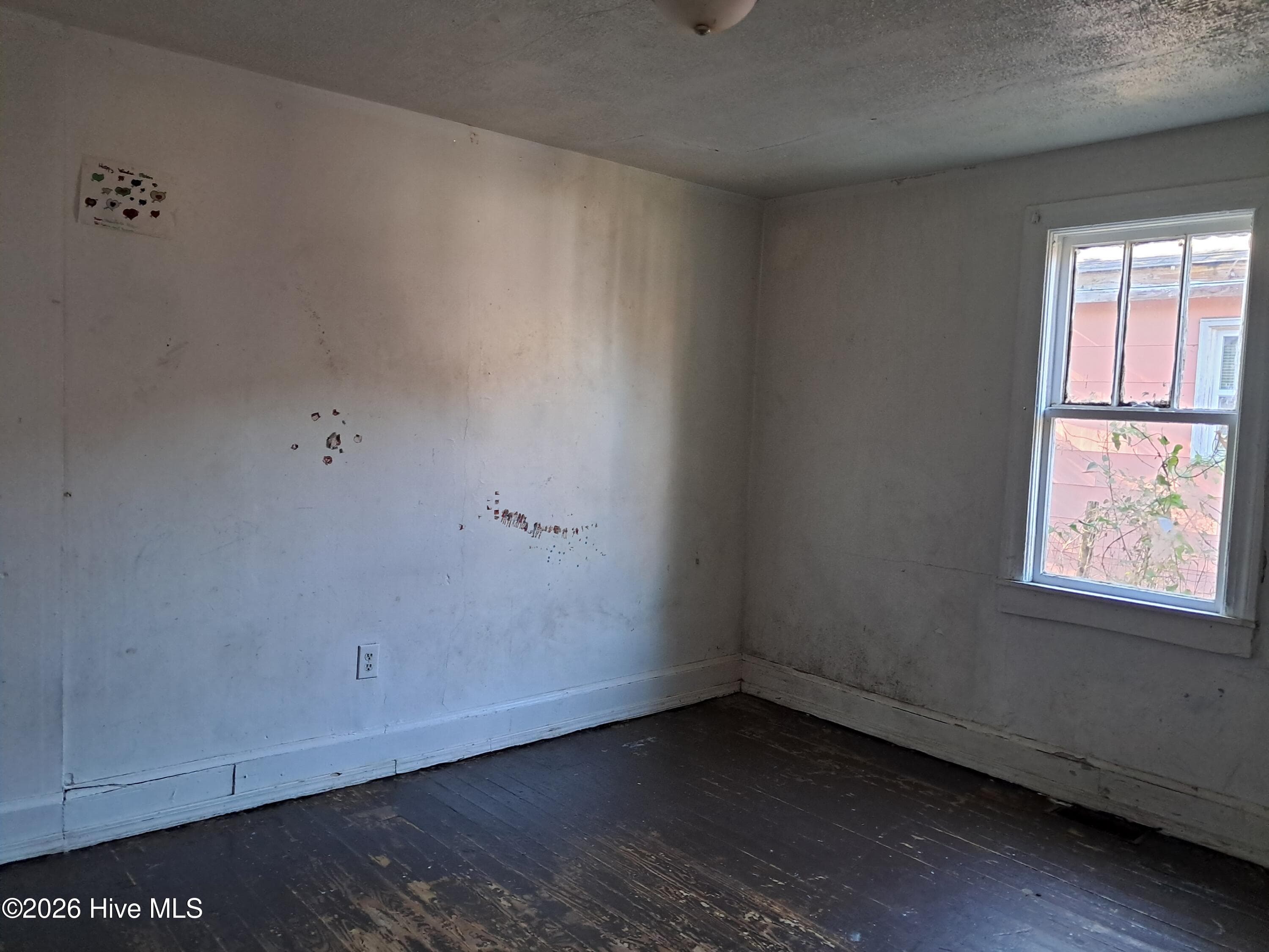 Middle Bedroom - 509 Lincoln Street, Kinston, NC 28501