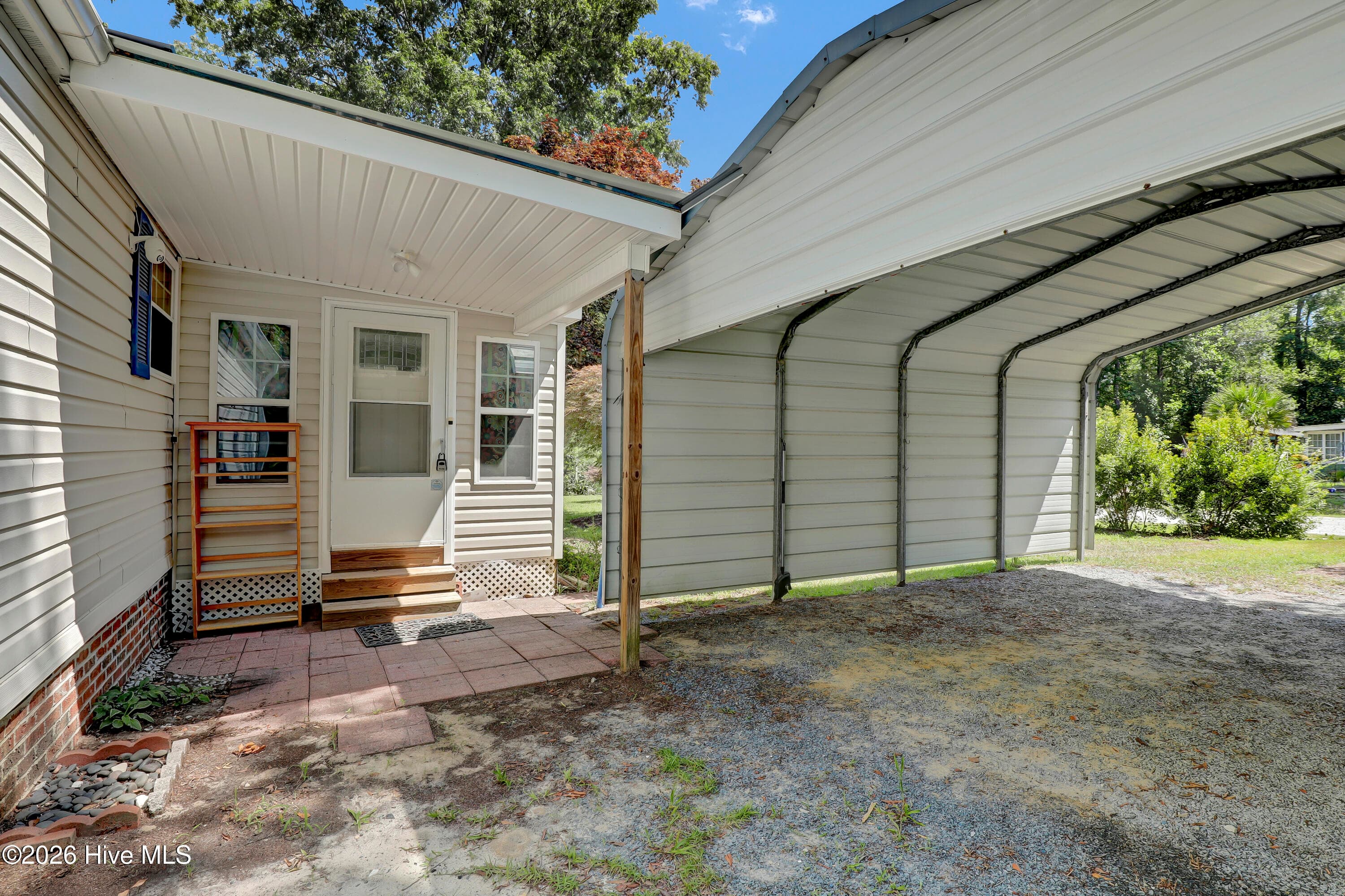 Manufactured Home at 714 Cedar Avenue, Hampstead, NC 28443, photo 13 of 30