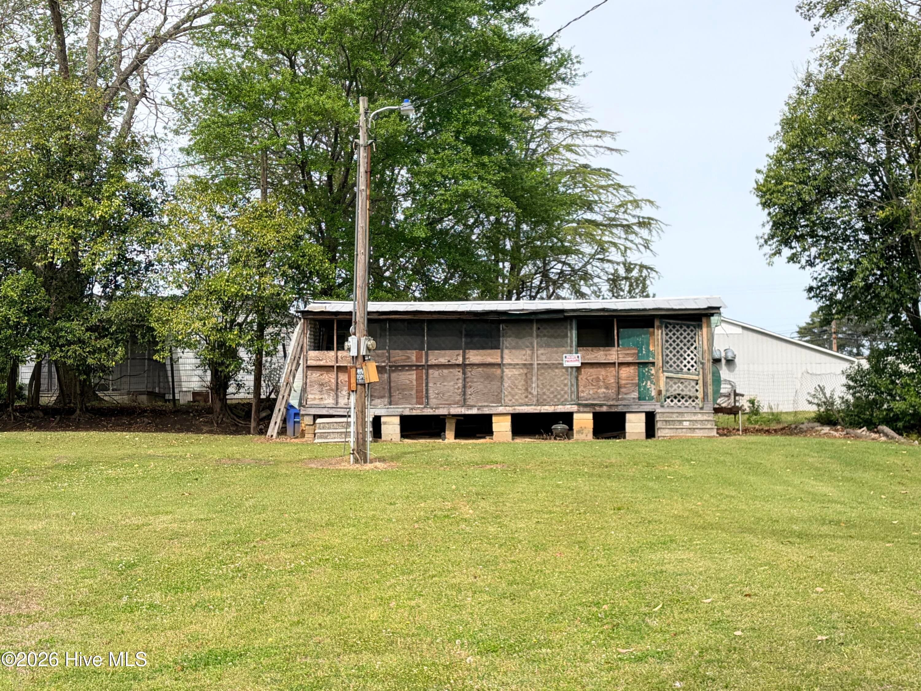 Duplex at 206 S 4th Street, Pinetops, NC 27864, photo 16 of 17