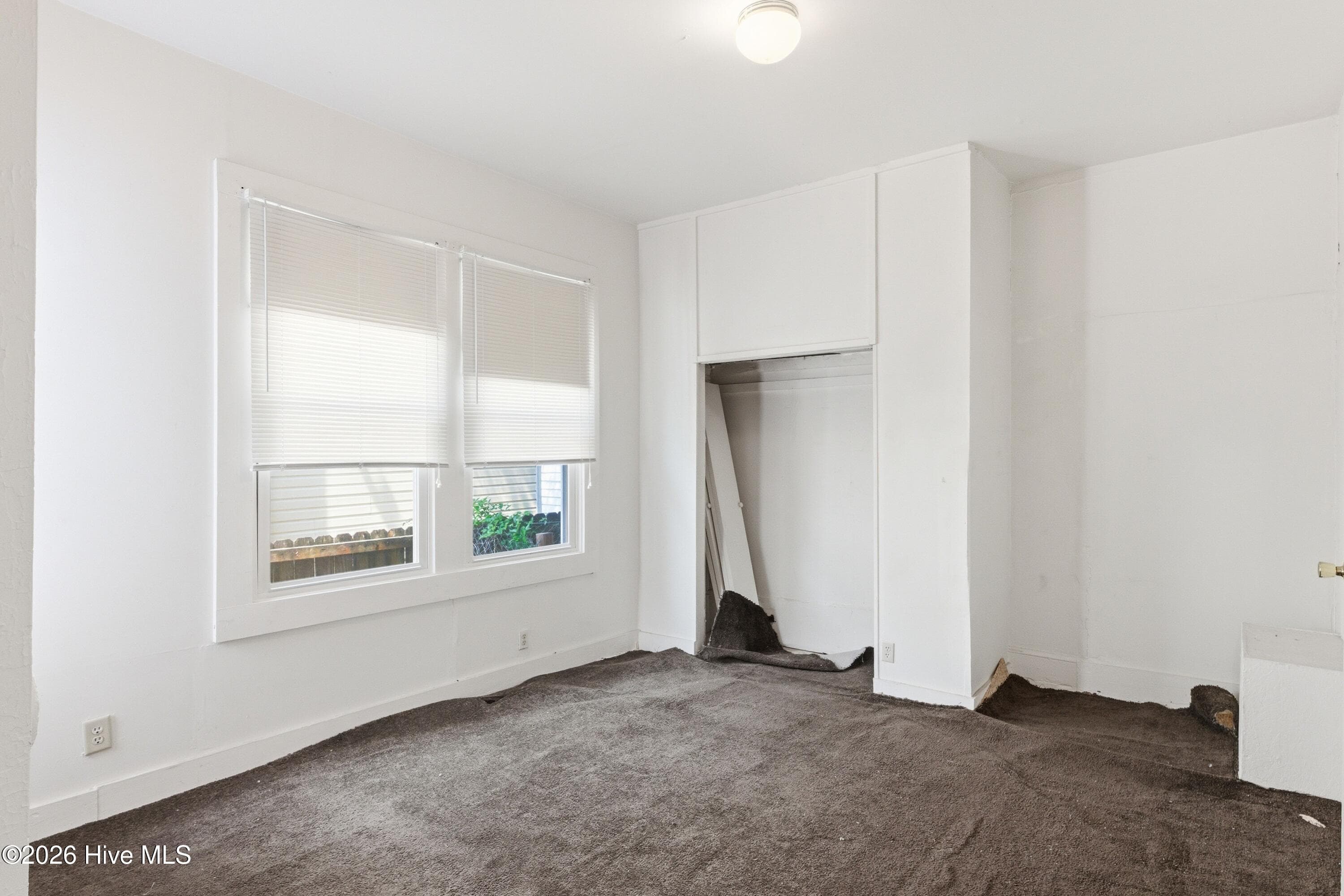 Duplex at 623 S 6th Street, Wilmington, NC 28401, photo 10 of 29
