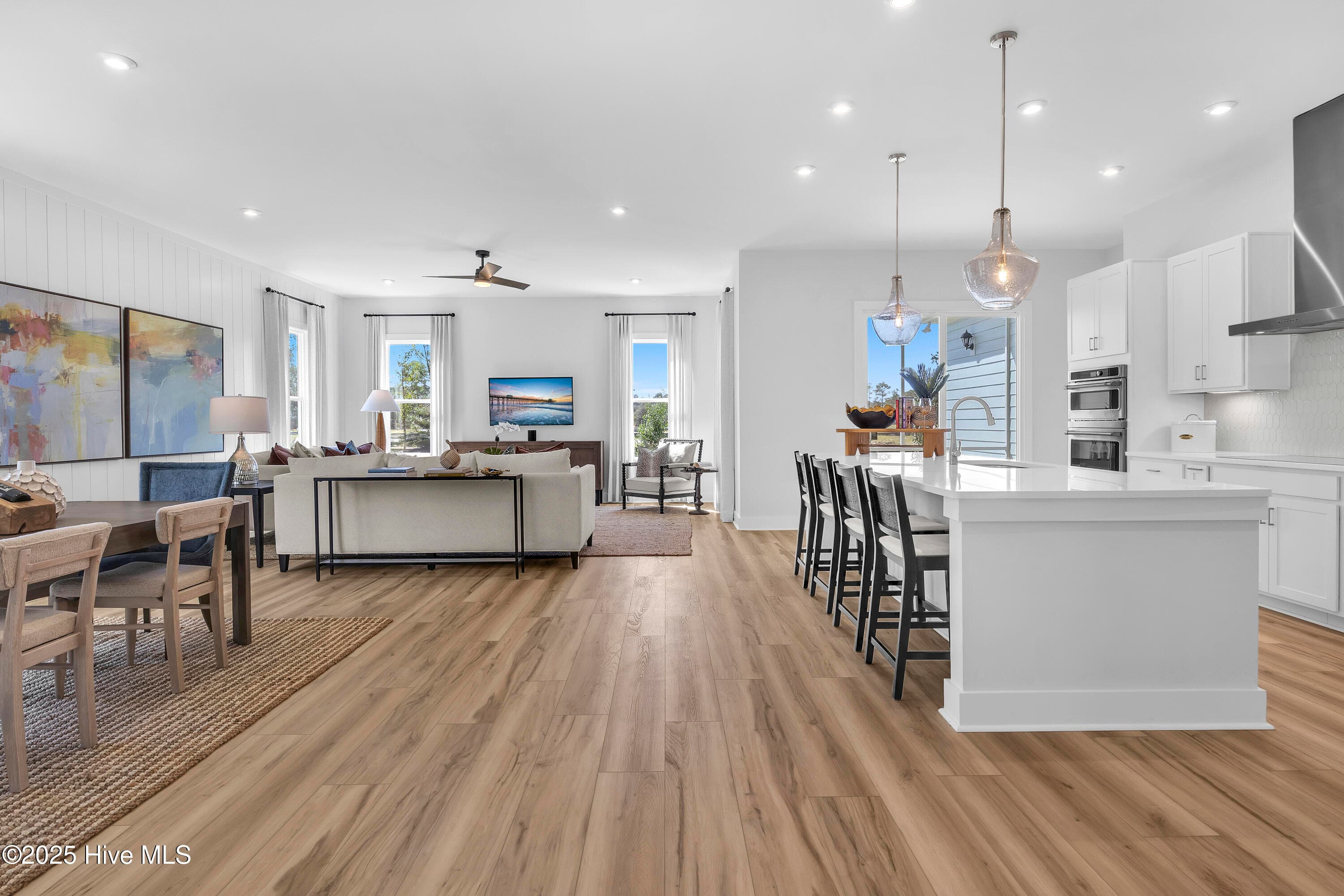 Single Family Residence at 1050 Rock Skipper Road, Ocean Isle Beach, NC 28469, photo 11 of 62
