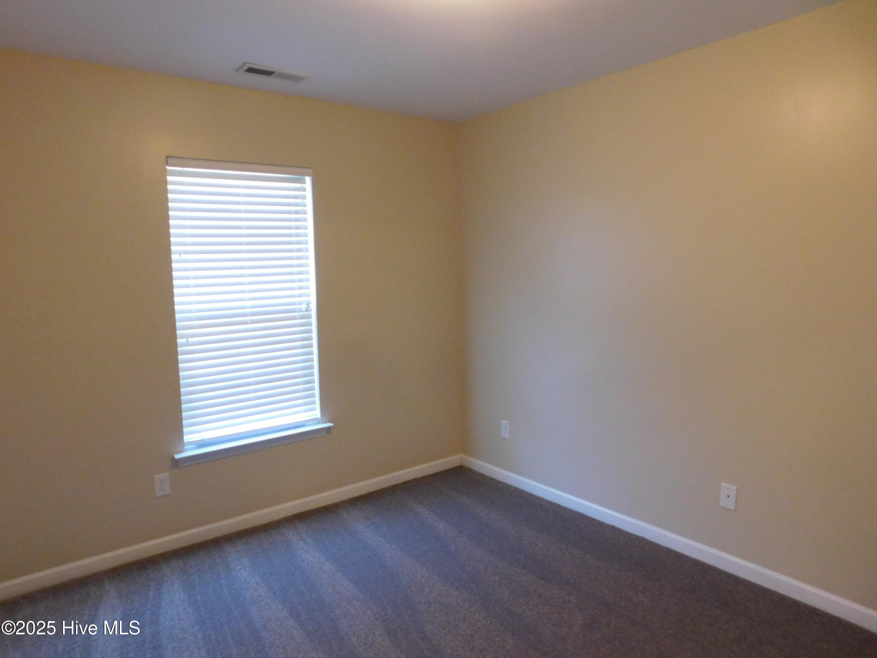 Single Family Residence at 107 Lynden Lane, New Bern, NC 28560, photo 18 of 21