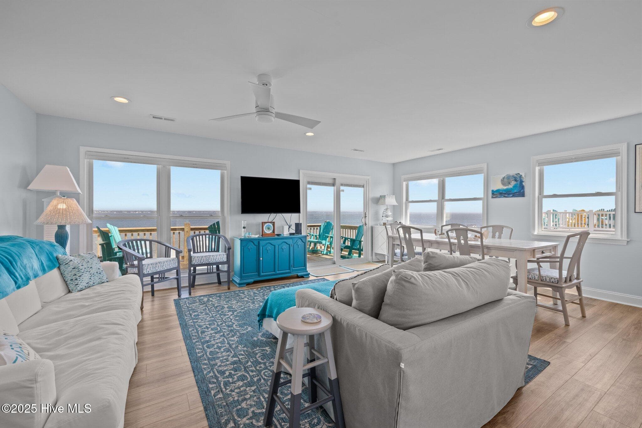 Condominium at 2506 Emerald Drive E, Emerald Isle, NC 28594, photo 2 of 2