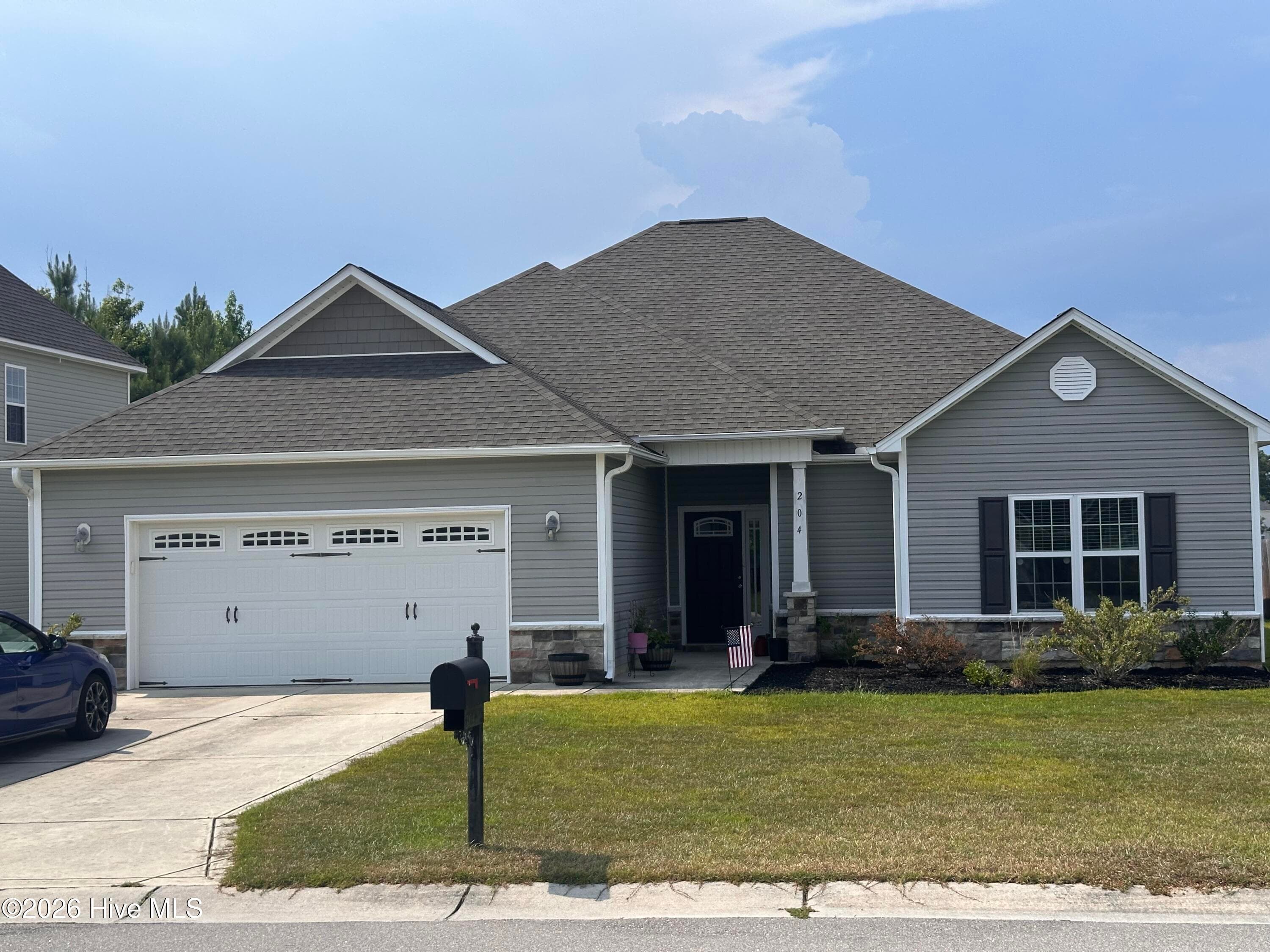 Single Family Residence at 204 Messenger Court, Jacksonville, NC 28546, photo 4 of 49