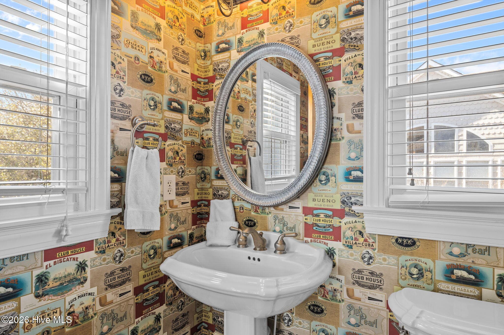 Powder Room - 4204 Emerald Drive, Emerald Isle, NC 28594