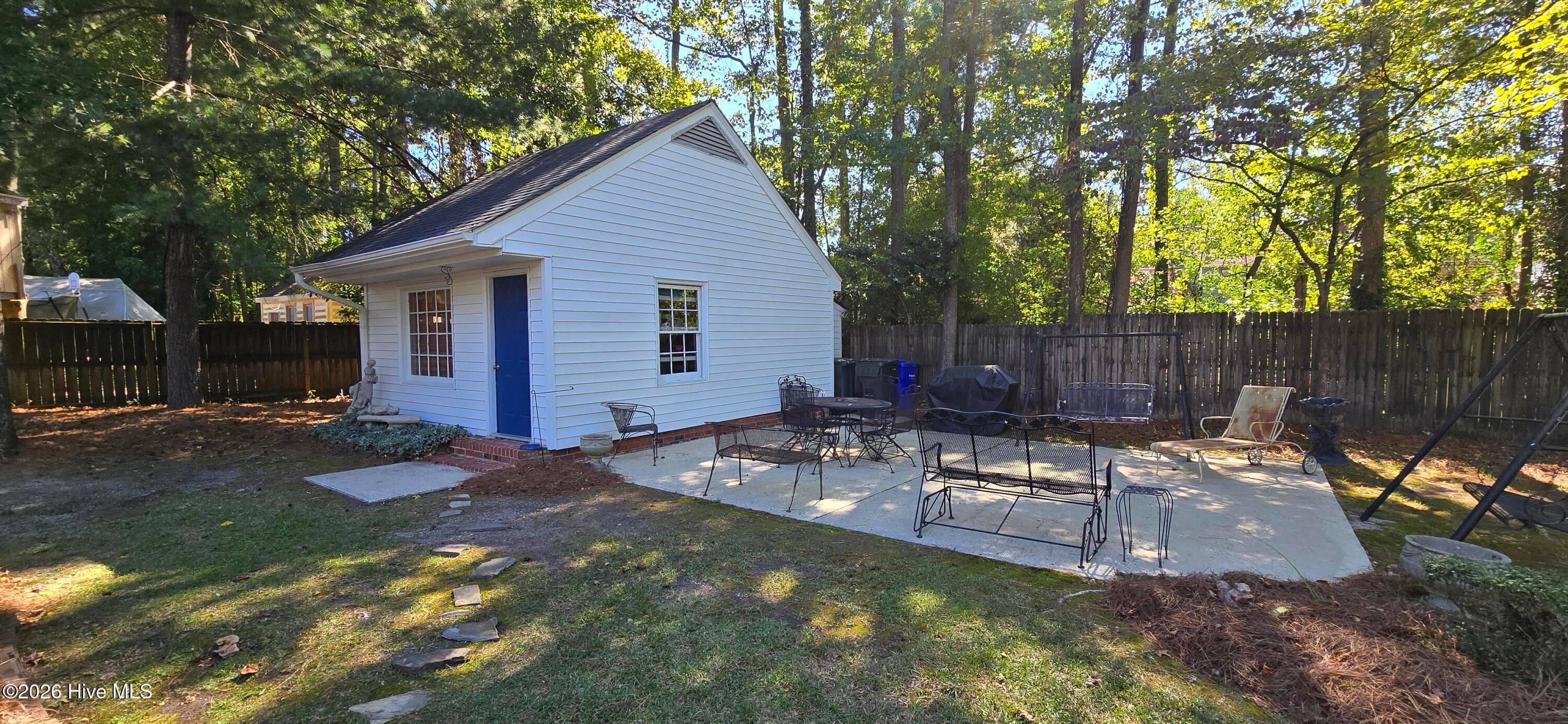 Single Family Residence at 531 Crestline Boulevard, Greenville, NC 27834, photo 5 of 53
