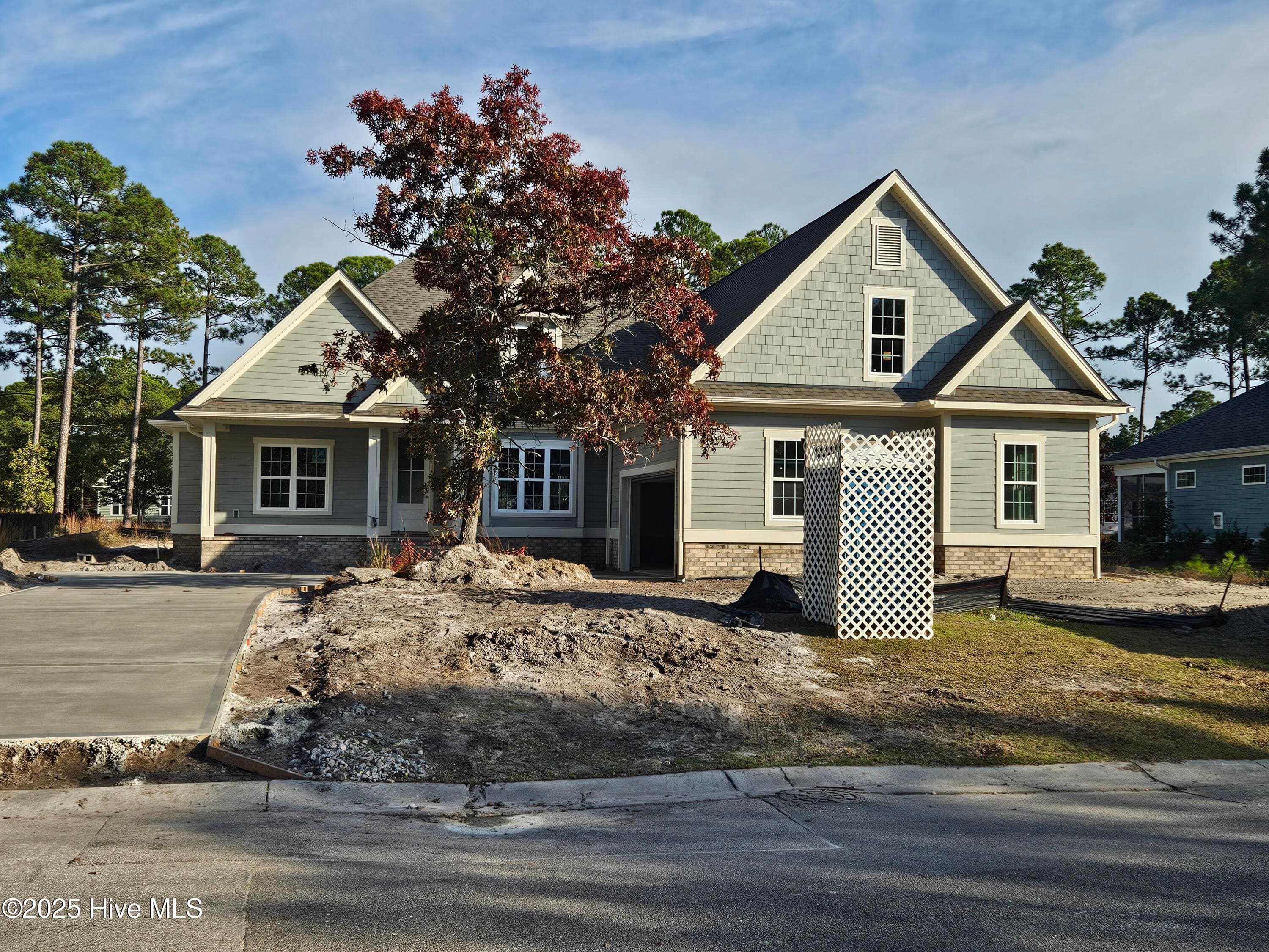 Single Family Residence at 660 Breezewood Drive SE, Bolivia, NC 28422, photo 7 of 86