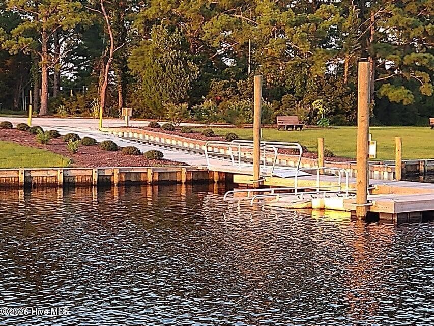 Single Family Residence at 1108 Crows Nest Court, New Bern, NC 28560, photo 18 of 19