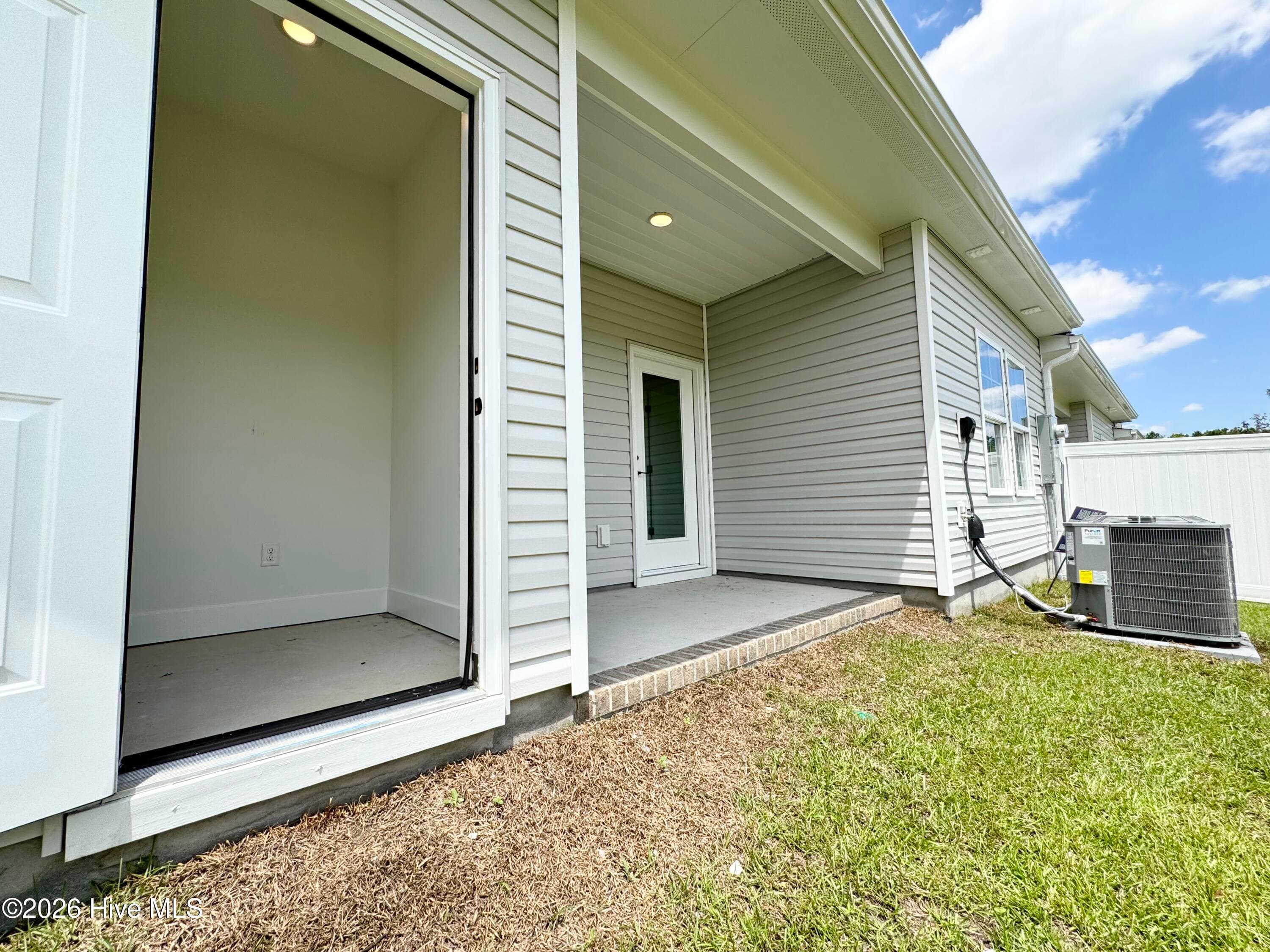 Townhouse at 555 Timbercrest Circle SE, Bolivia, NC 28422, photo 74 of 80