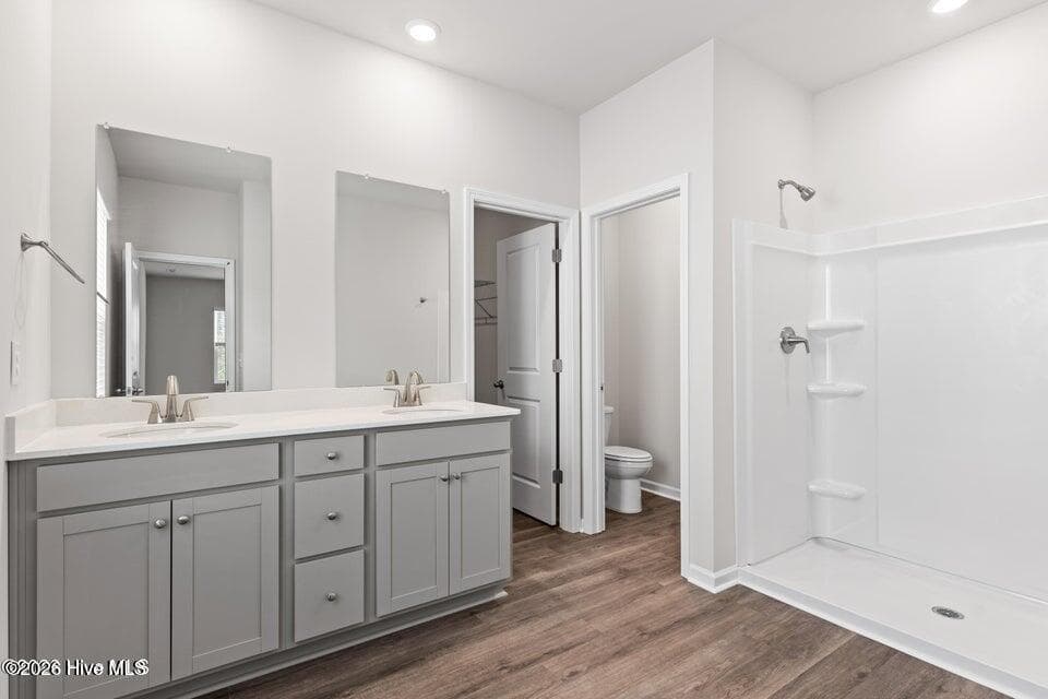 Single Family Residence at 717 Helm Drive, New Bern, NC 28560, photo 11 of 25