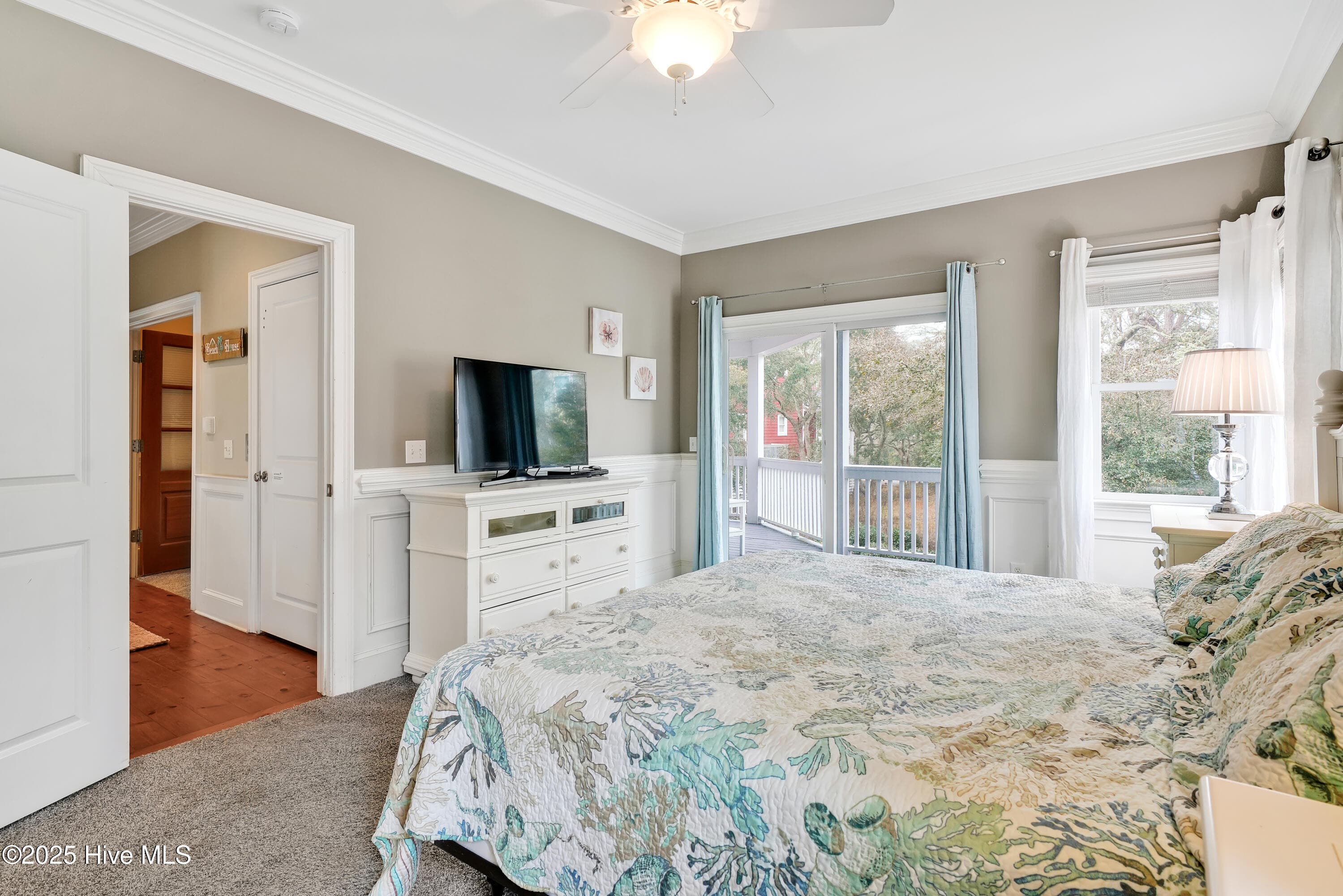 Single Family Residence at 103 SE 74th Street, Oak Island, NC 28465, photo 32 of 41