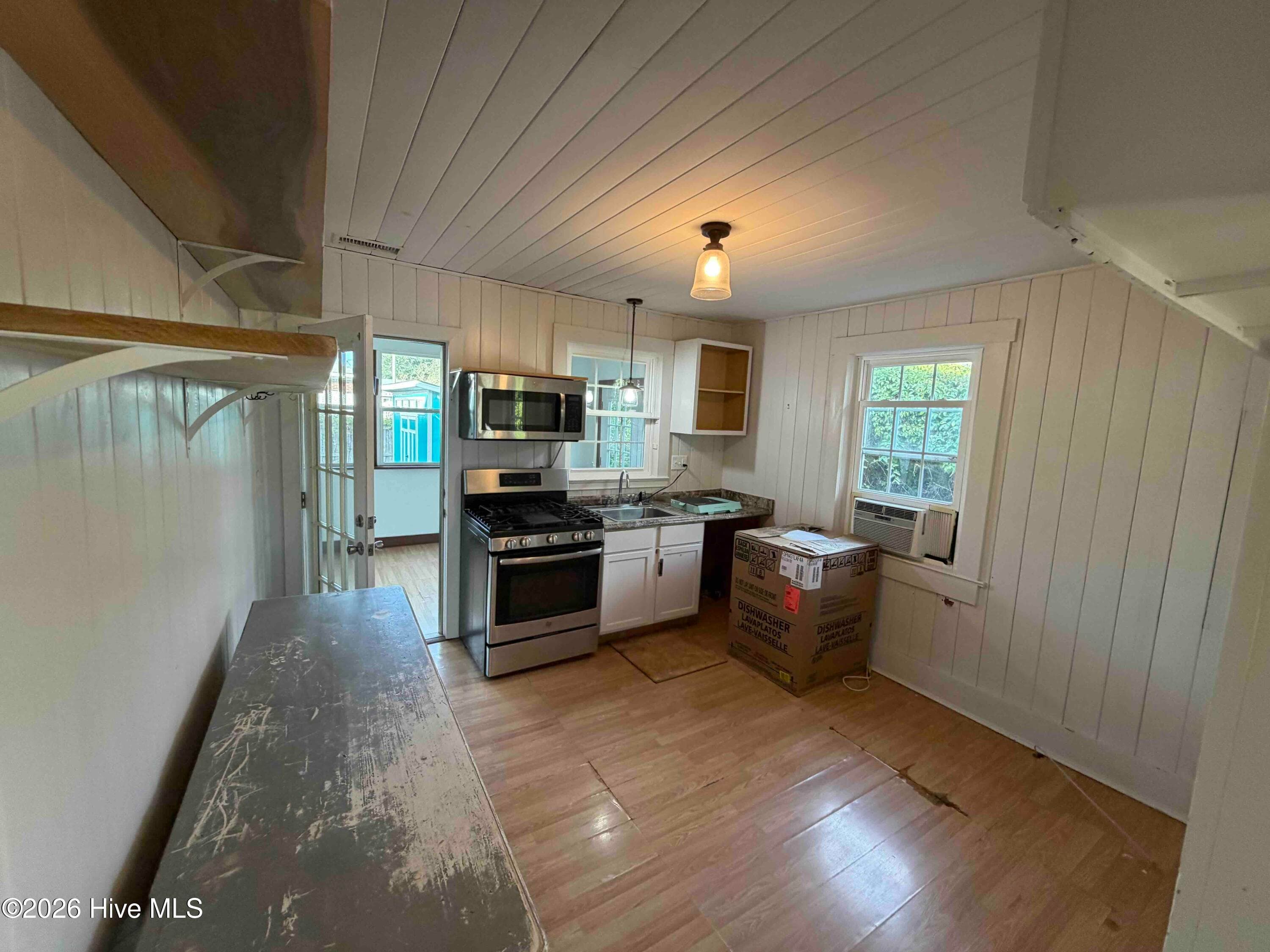 Single Family Residence at 416 Raleigh Avenue, Carolina Beach, NC 28428, photo 5 of 21