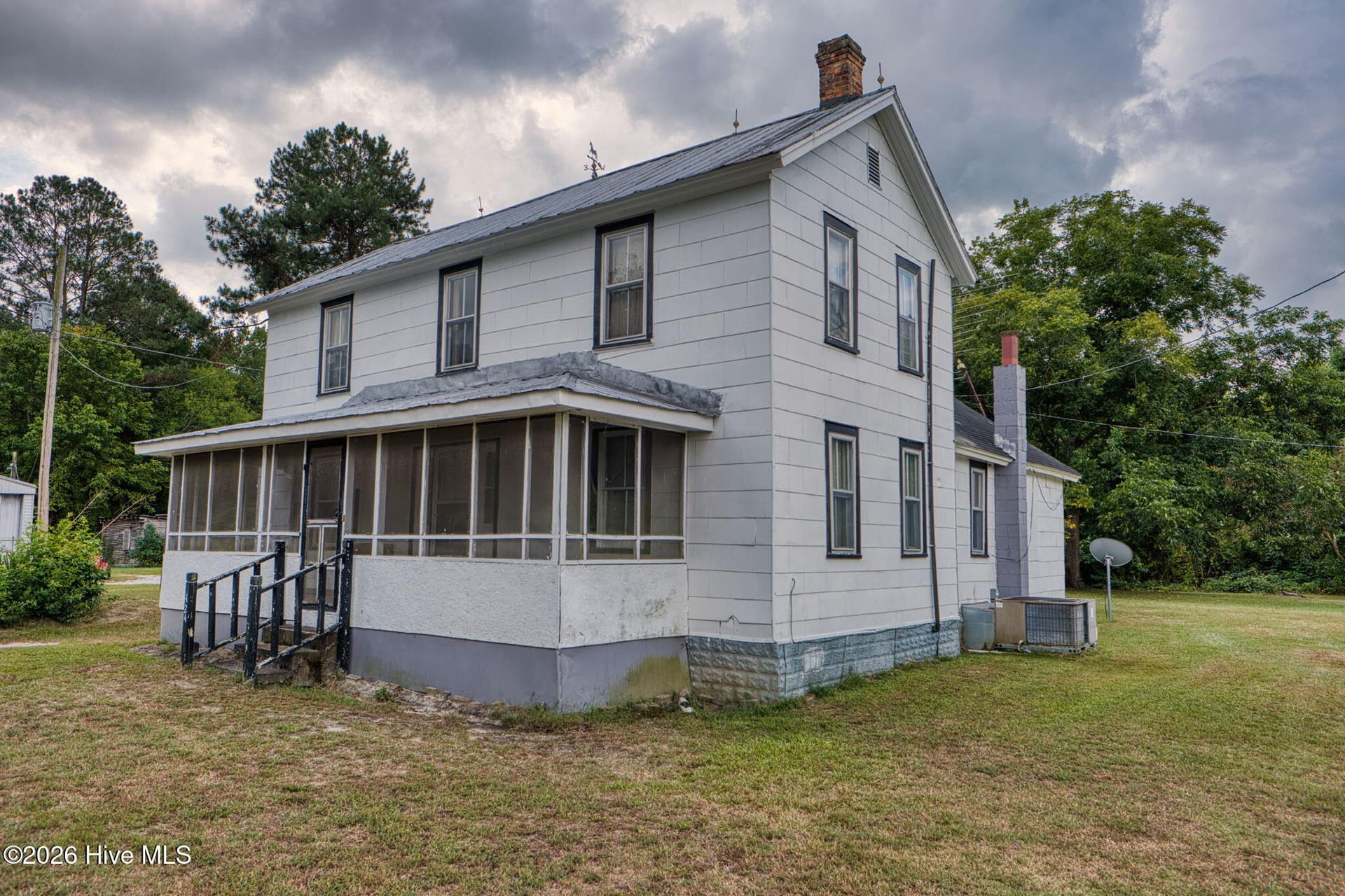 Single Family Residence at 424 Cisco Road, Tyner, NC 27980, photo 2 of 25