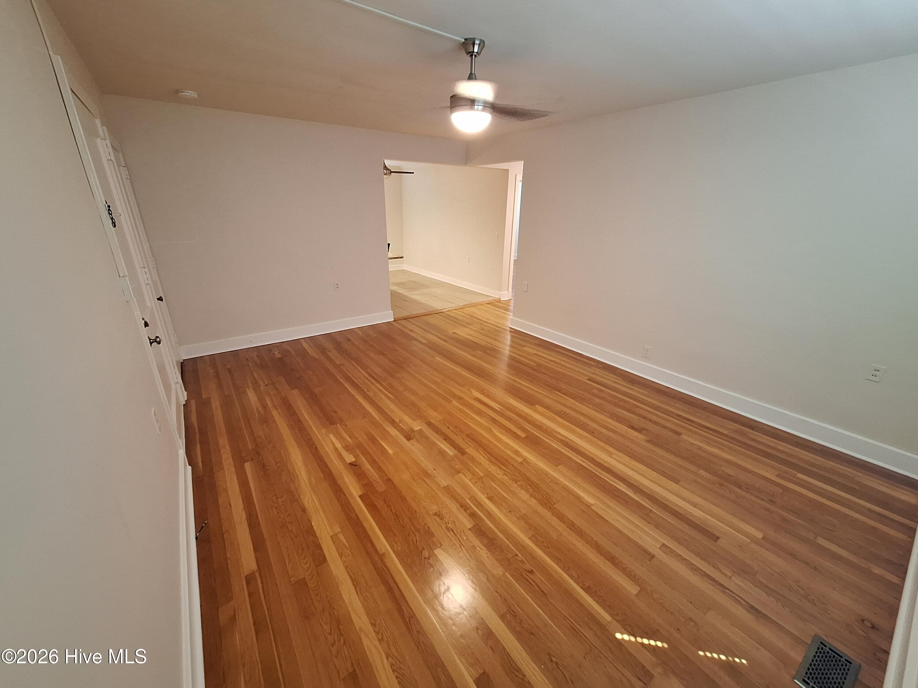 Condominium at 2940 Oleander Drive G6, Wilmington, NC 28403, photo 2 of 53