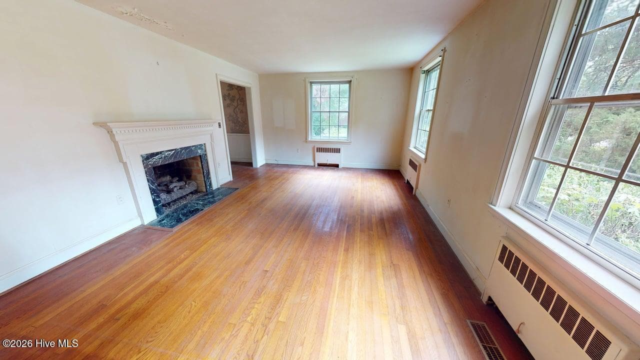 Single Family Residence at 808 W South Street W, Ahoskie, NC 27910, photo 3 of 50