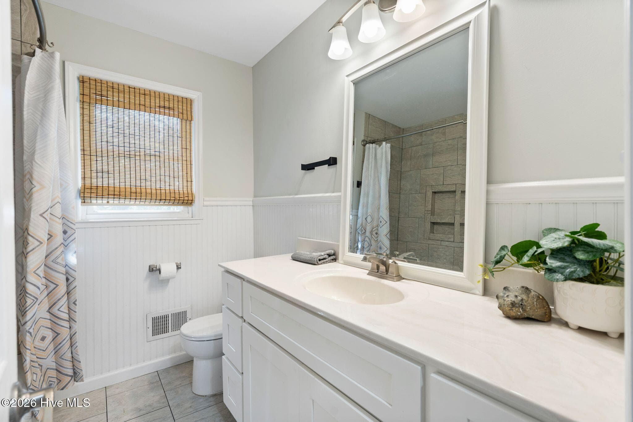 Single Family Residence at 806 Bragg Drive, Wilmington, NC 28409, photo 26 of 57
