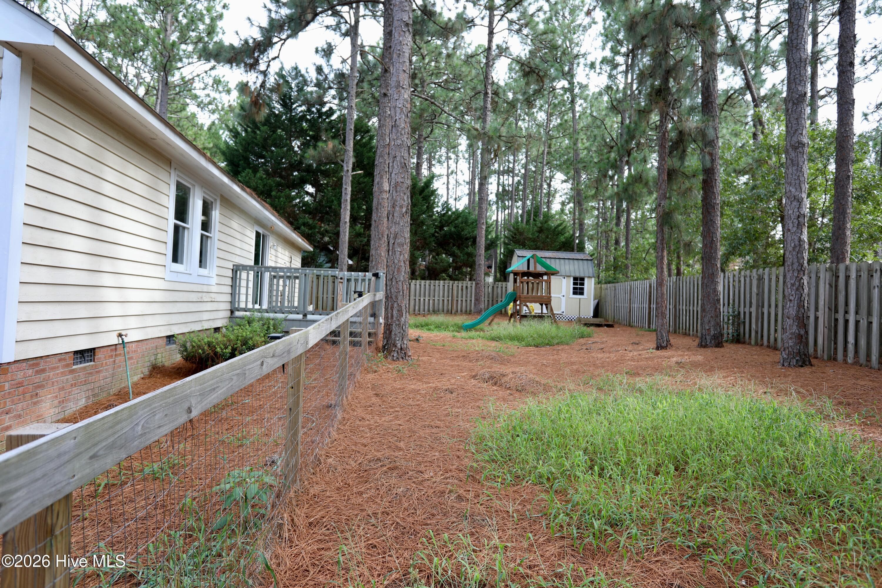 Single Family Residence at 100 Sawmill Road E, Pinehurst, NC 28374, photo 23 of 25
