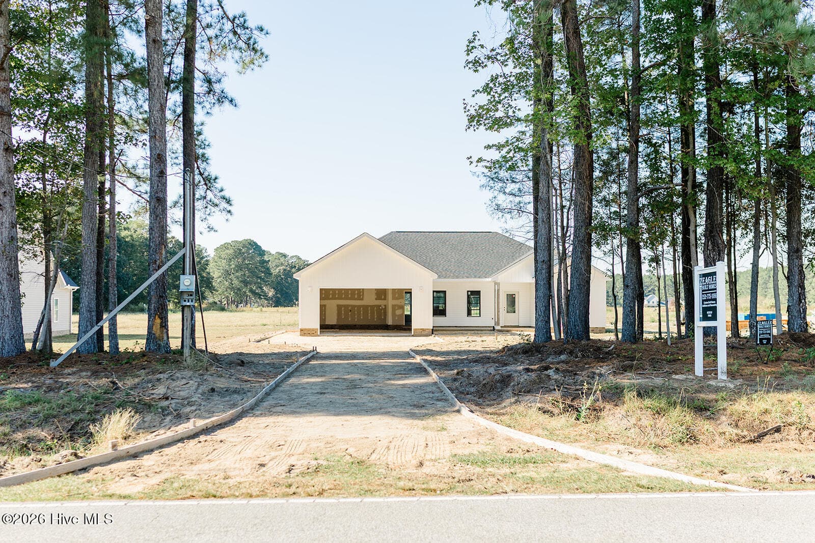 Single Family Residence at 3118 Kelly Road, Kinston, NC 28504, photo 2 of 41