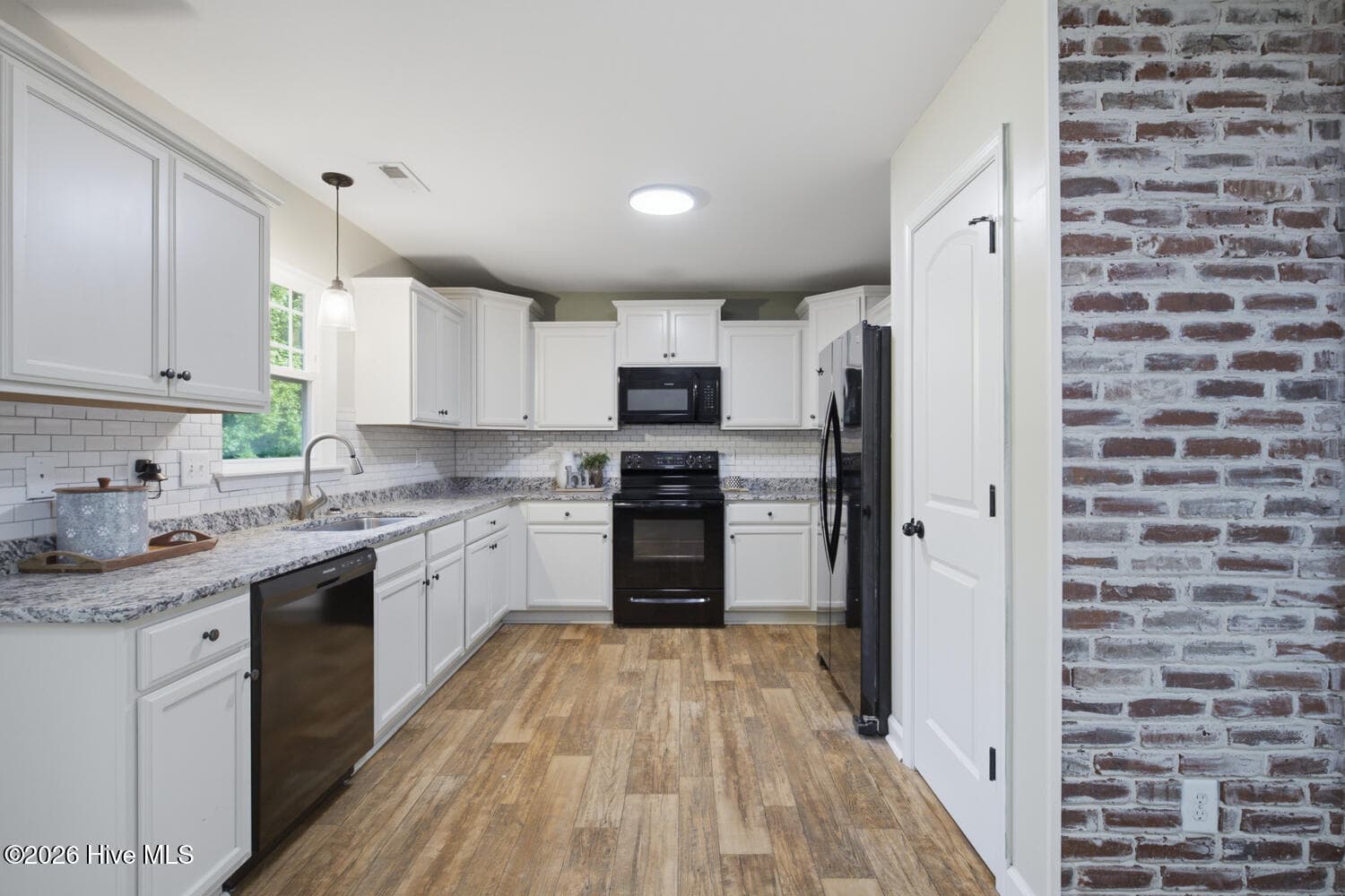 Single Family Residence at 384 Union Chapel Church Road, Richlands, NC 28574, photo 3 of 40