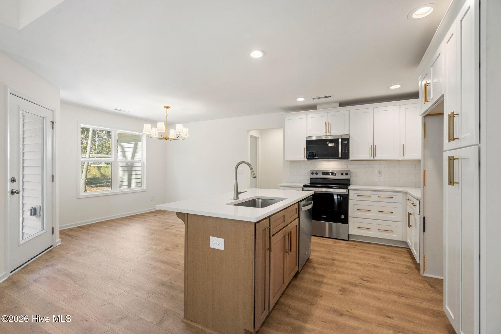 Single Family Residence at 303 Riva Ridge, Burgaw, NC 28425, photo 16 of 72