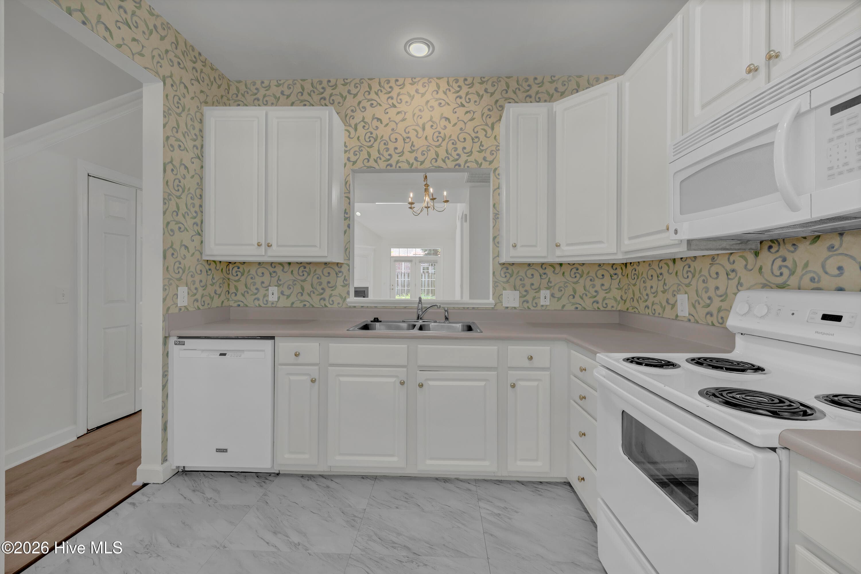 Townhouse at 5006 Carleton Drive Unit 22, Wilmington, NC 28403, photo 14 of 28