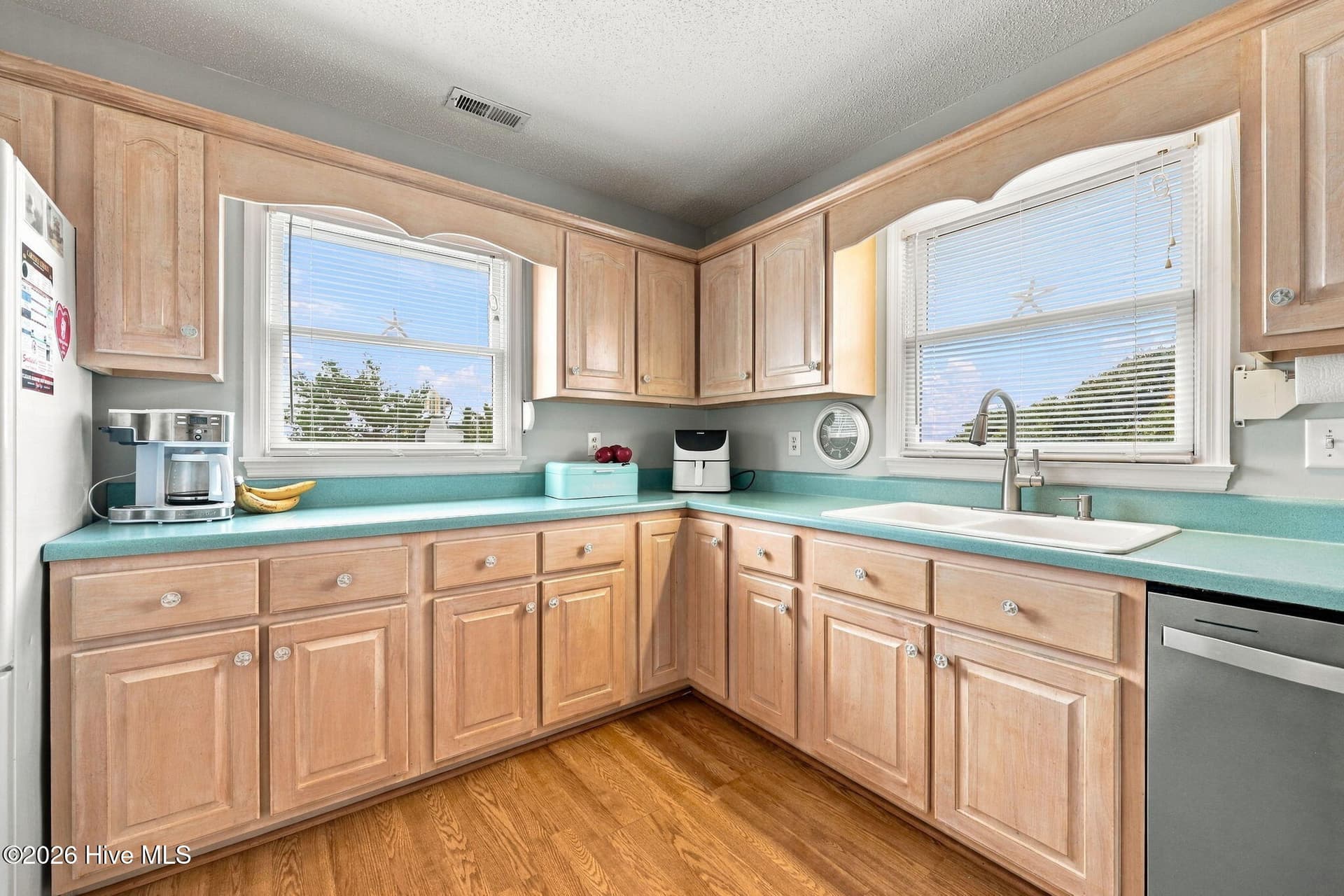 Single Family Residence at 104 Howe Street, Emerald Isle, NC 28594, photo 5 of 44