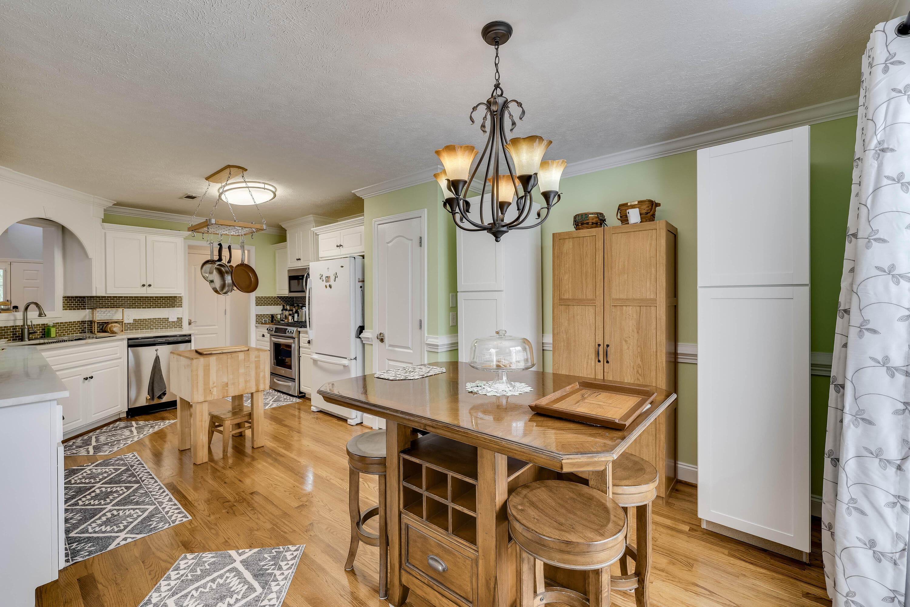 Single Family Residence at 135 Elwood Drive, Aiken, SC 29803, photo 16 of 46