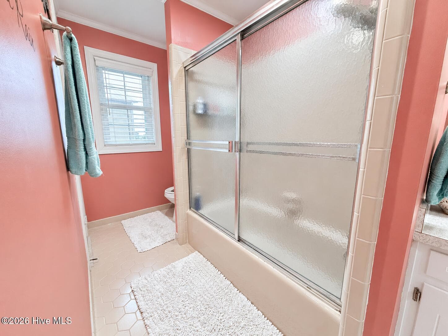 Upstairs Guests Bath - 5405 Cedar Tree Lane, Emerald Isle, NC 28594