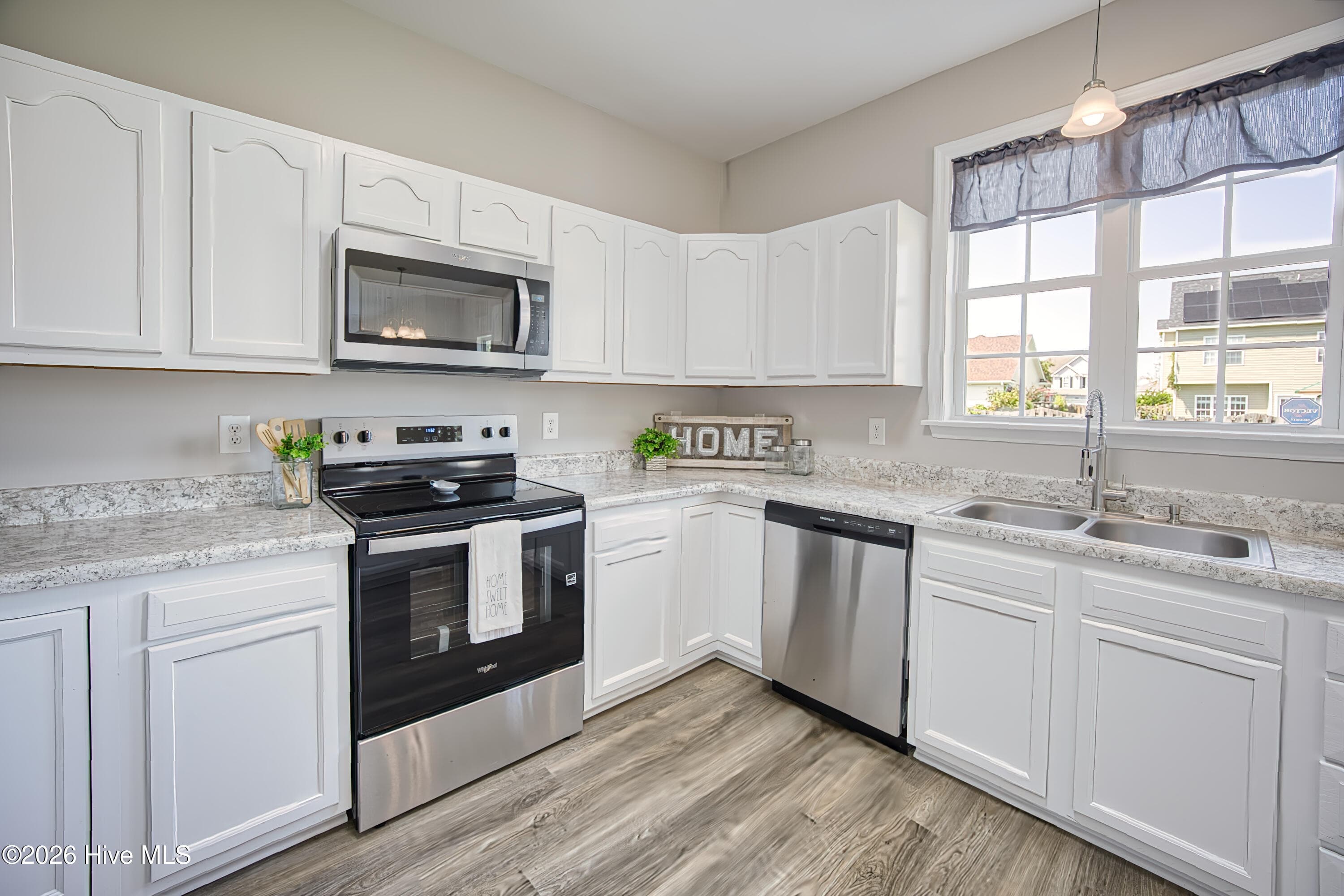 Single Family Residence at 413 Little Creek Court, Jacksonville, NC 28546, photo 23 of 52
