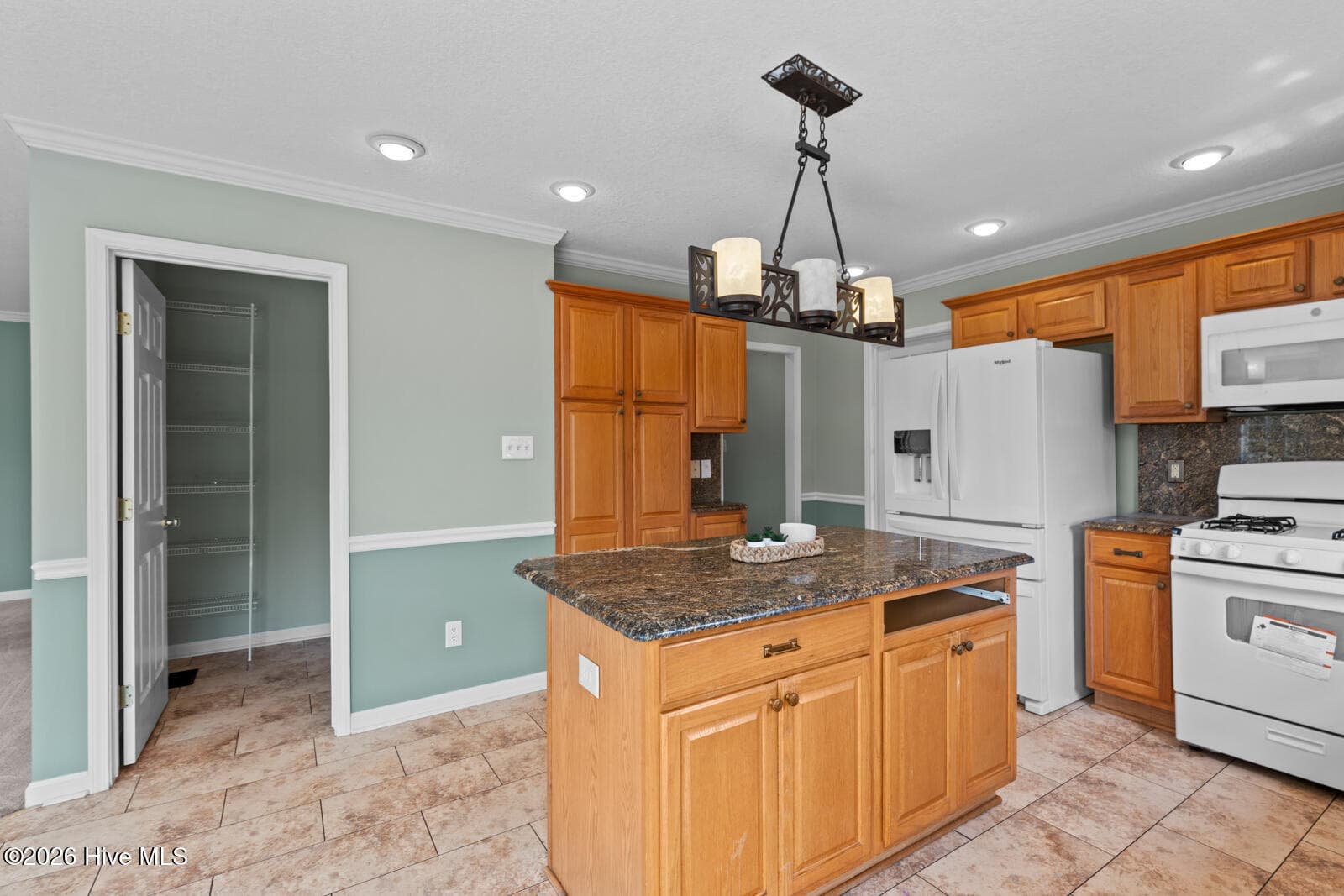 Single Family Residence at 101 New Castle Drive, Jacksonville, NC 28540, photo 9 of 33