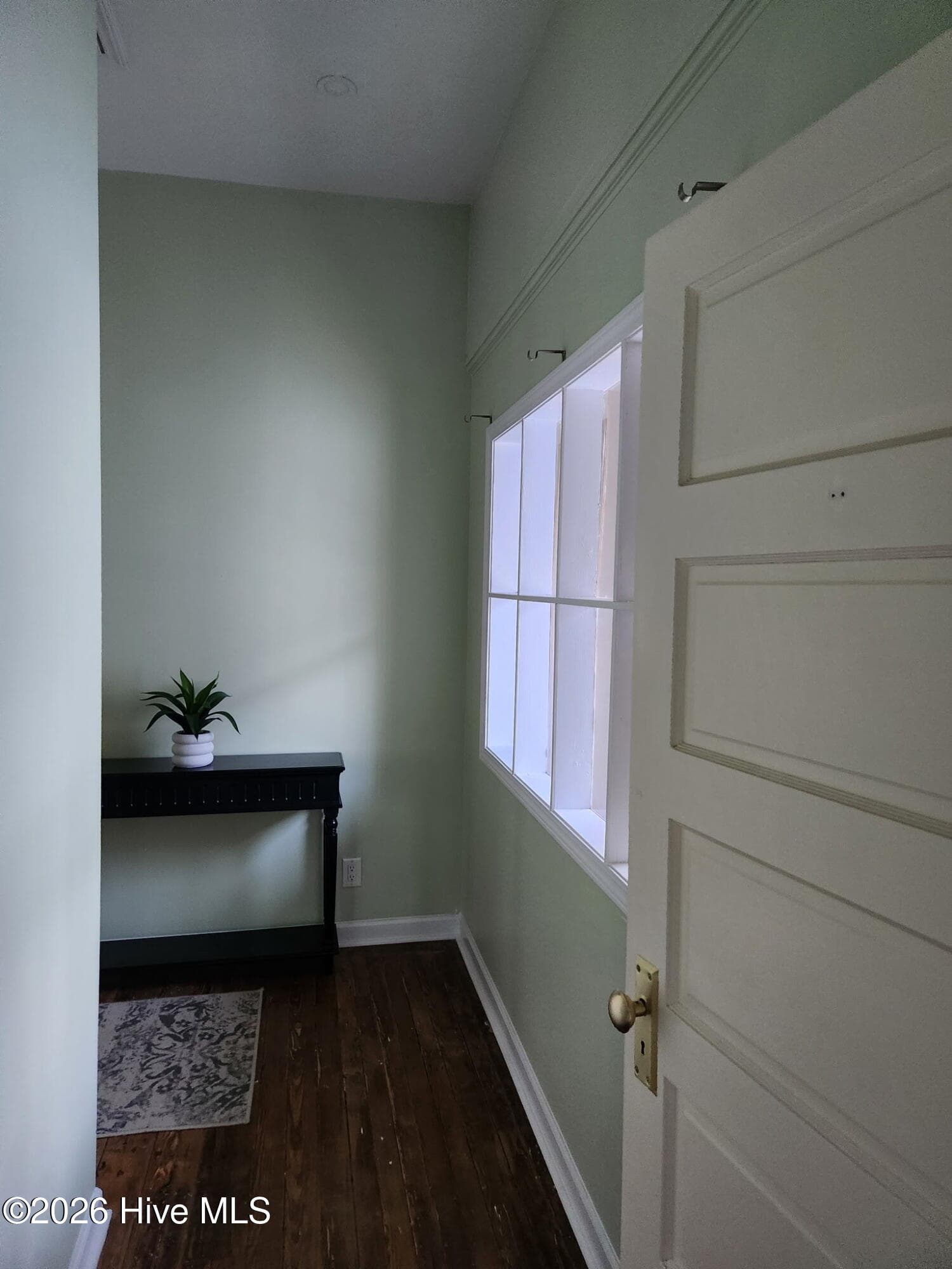 ***Upstairs Apartment - 310 N 5th Avenue, Wilmington, NC 28401