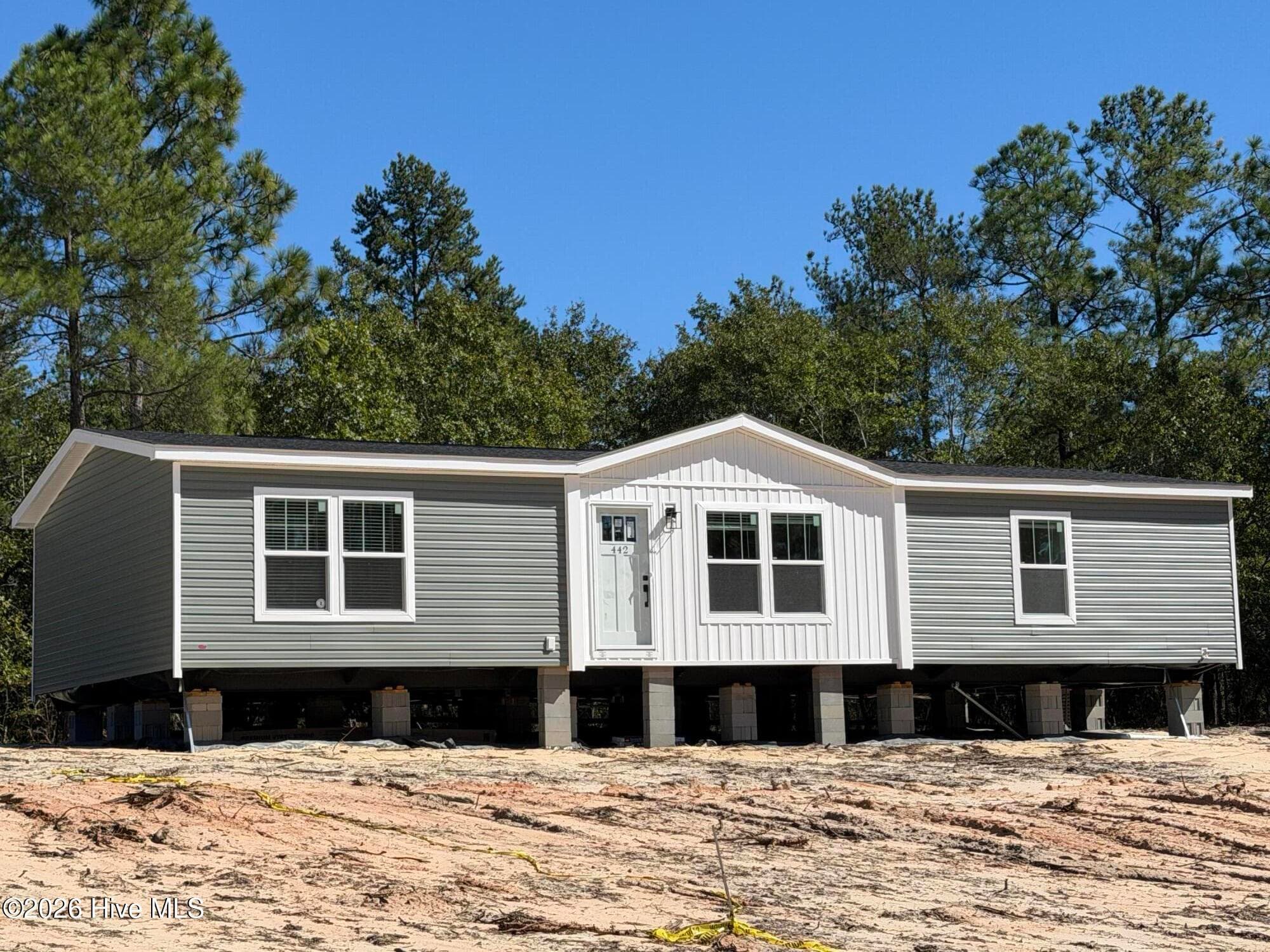 Manufactured Home at 442 Mt Zion Road, Trenton, SC 29847, photo 4 of 22