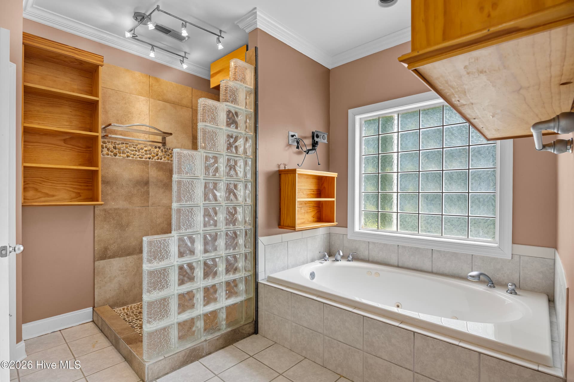 Single Family Residence at 638 Ravenswood Road, Hampstead, NC 28443, photo 65 of 100