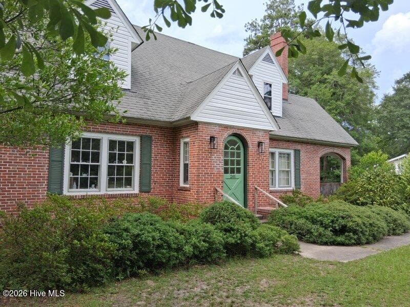 Single Family Residence at 201 E Bell Street, Tabor City, NC 28463, photo 3 of 28