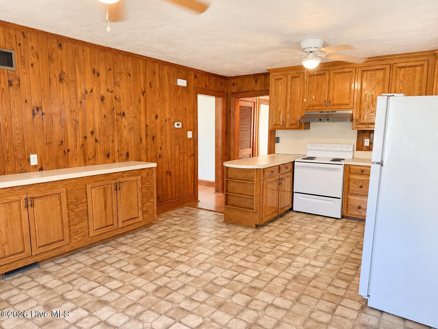 Single Family Residence at 601 Howard Street, Columbia, NC 27925, photo 11 of 20