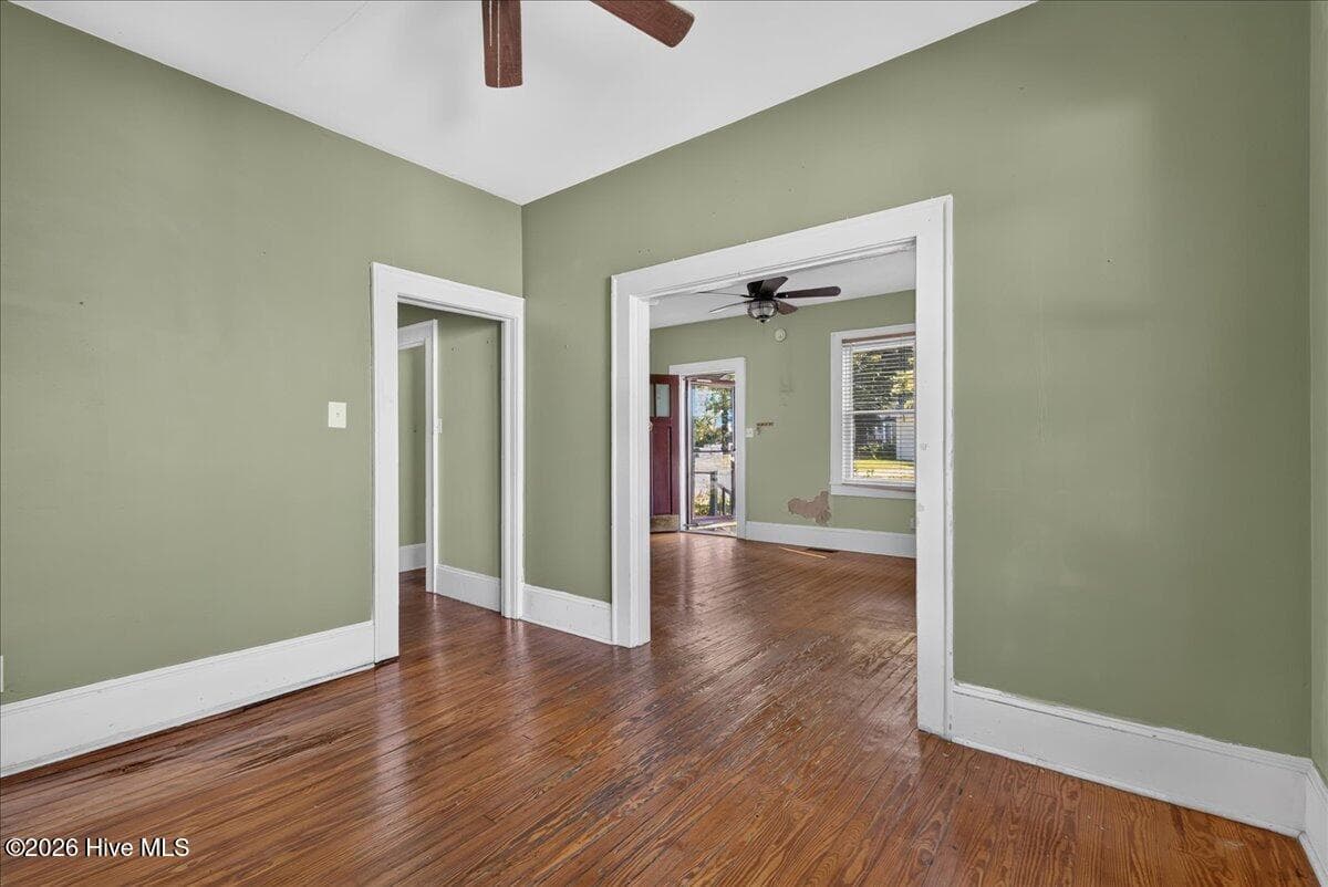 Single Family Residence at 410 Charlotte Street, Roanoke Rapids, NC 27870, photo 11 of 33