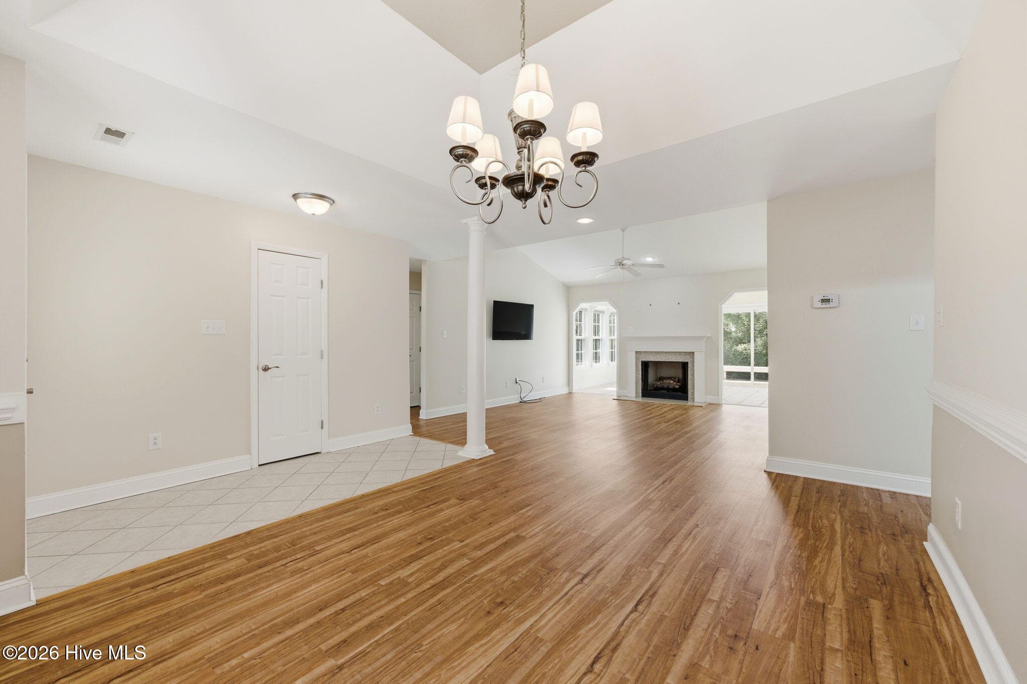 Single Family Residence at 1007 Barkentine Drive, New Bern, NC 28560, photo 9 of 60