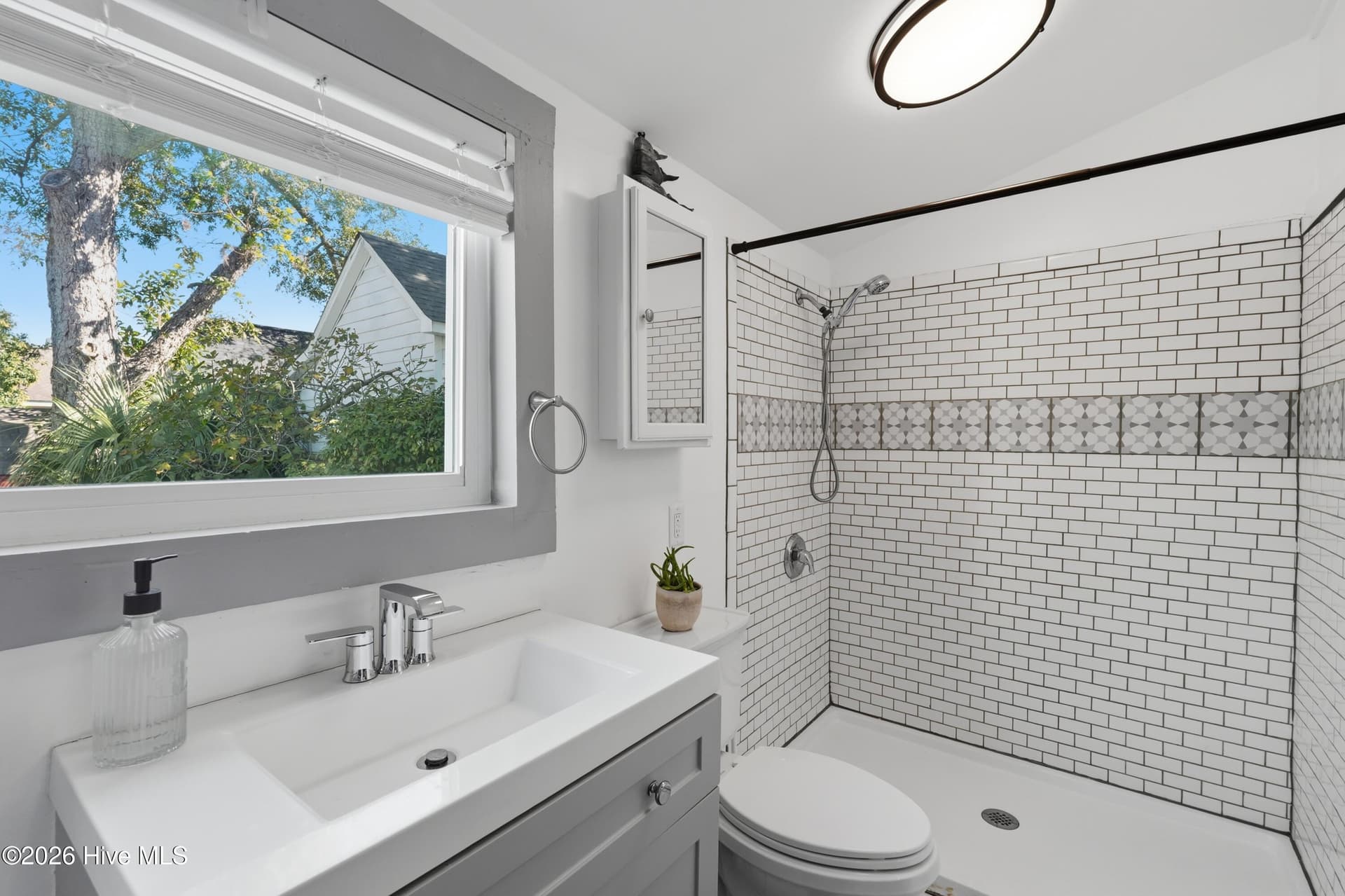 Single Family Residence at 619 S 6th Street, Wilmington, NC 28401, photo 28 of 54