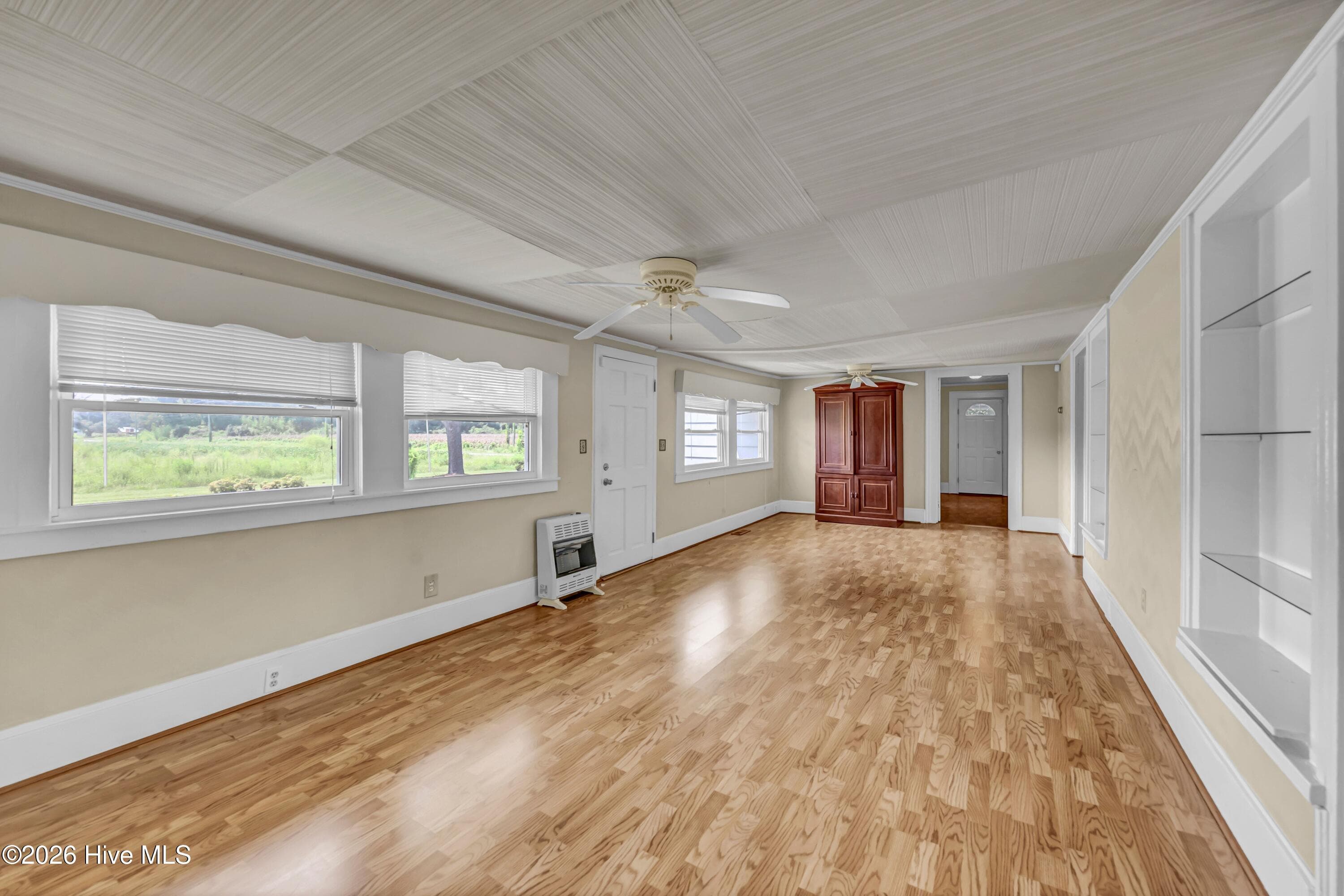 Single Family Residence at 4027 S Nc Hwy 11, Wallace, NC 28466, photo 9 of 27