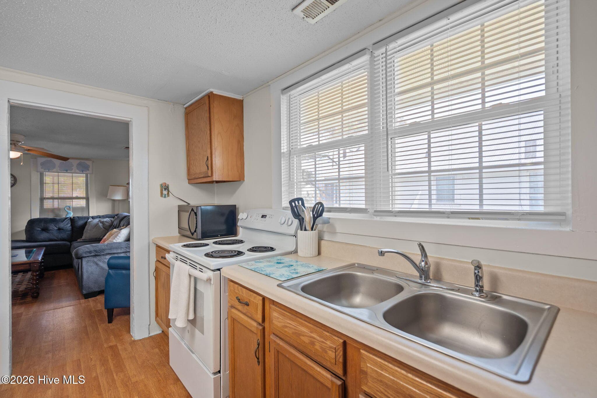 Single Family Residence at 305 Atlanta Avenue, Carolina Beach, NC 28428, photo 19 of 69