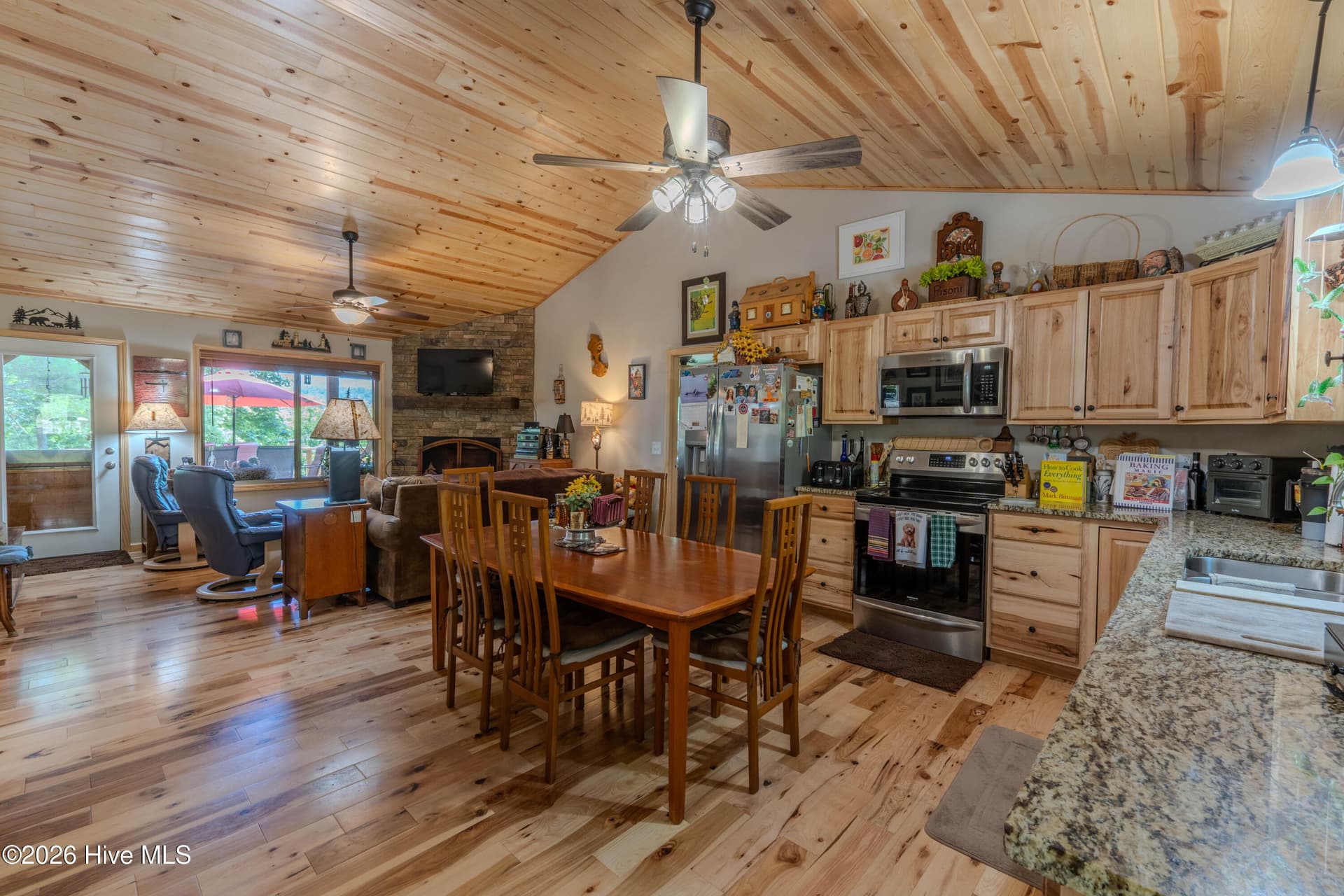 Single Family Residence at 34 Hardwood Trail, Murphy, NC 28906, photo 9 of 46