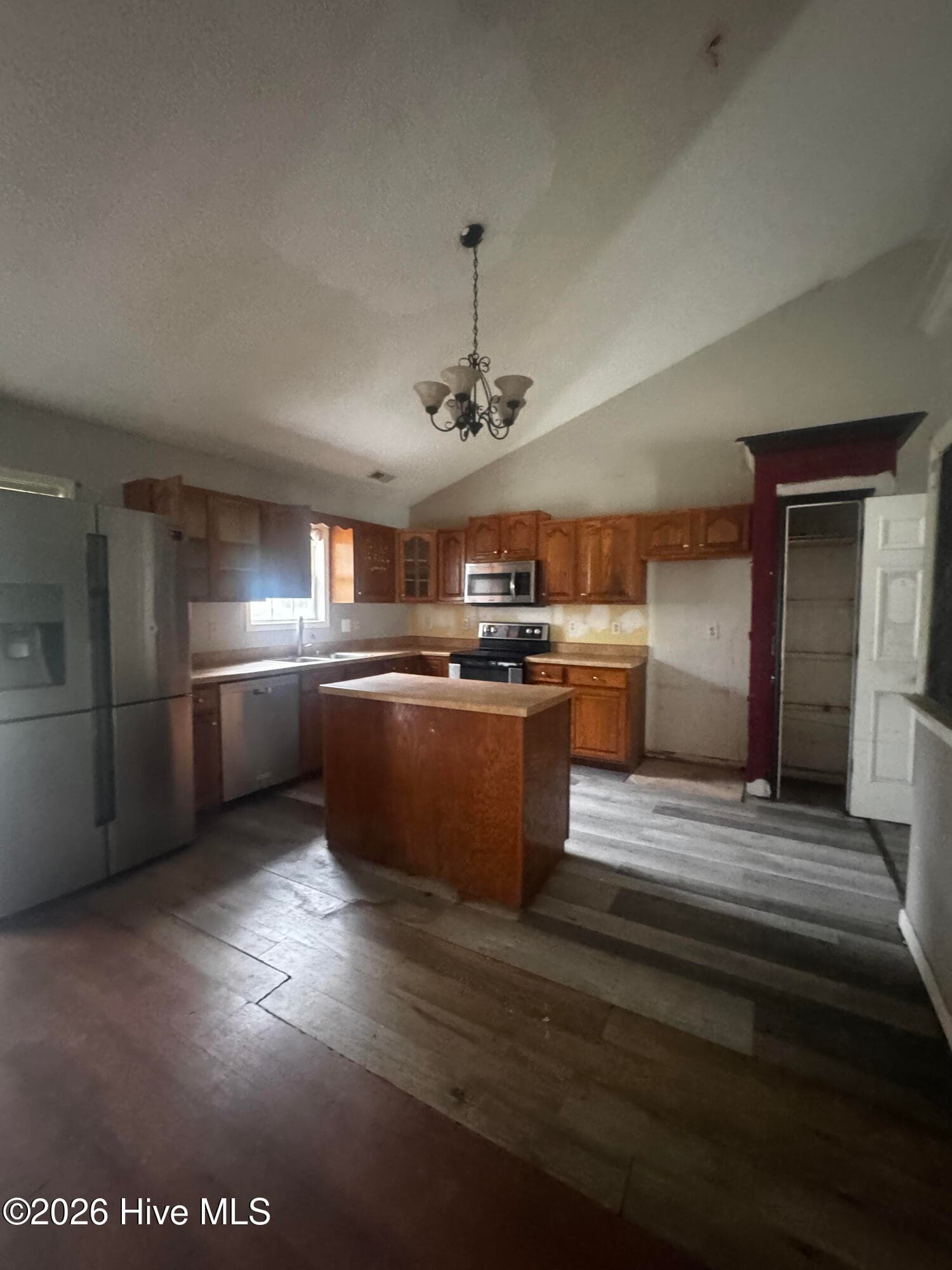Single Family Residence at 111 Quail Creek Drive, Hubert, NC 28539, photo 7 of 25