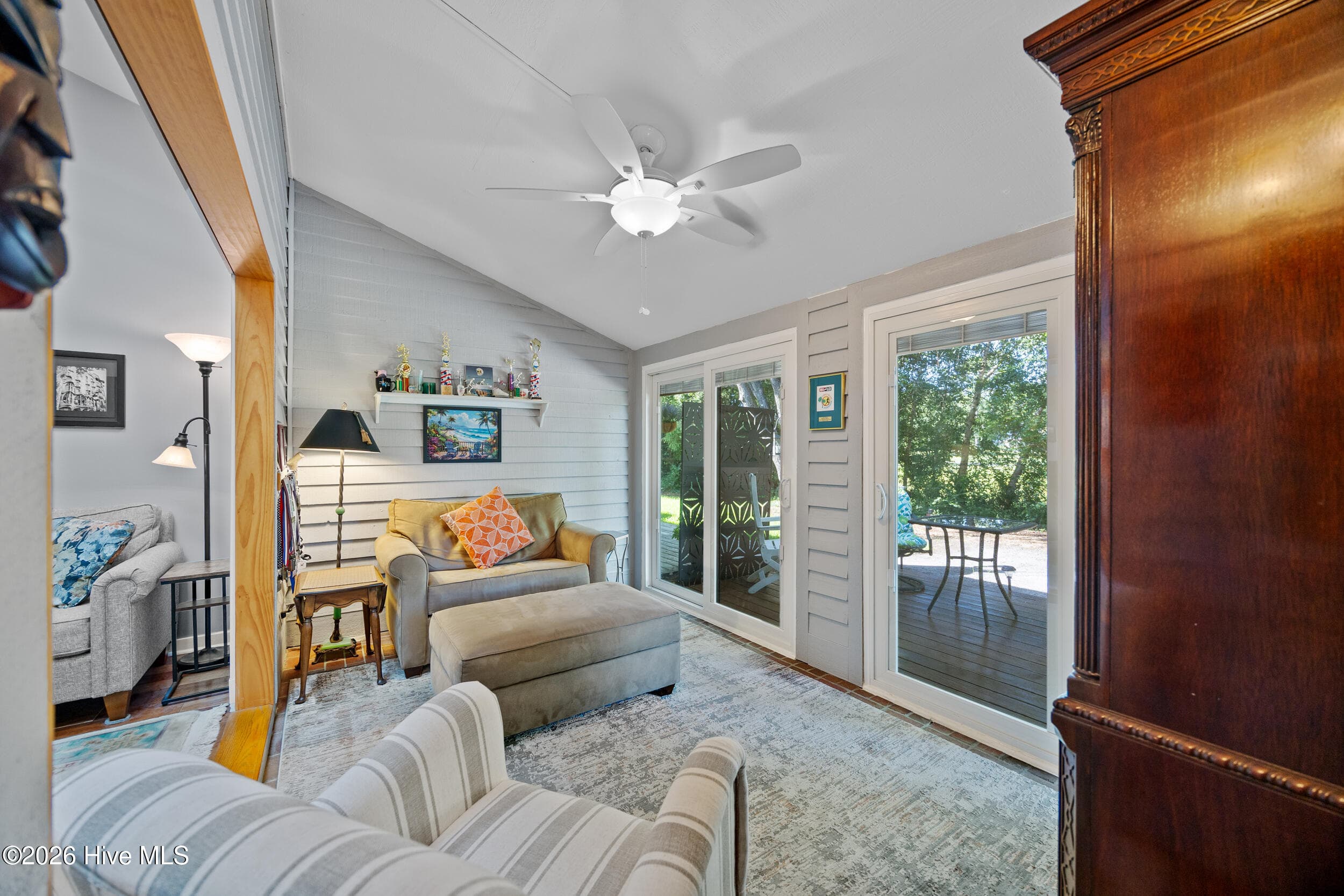 Townhouse at 208 Inland Greens Circle, Wilmington, NC 28405, photo 13 of 41