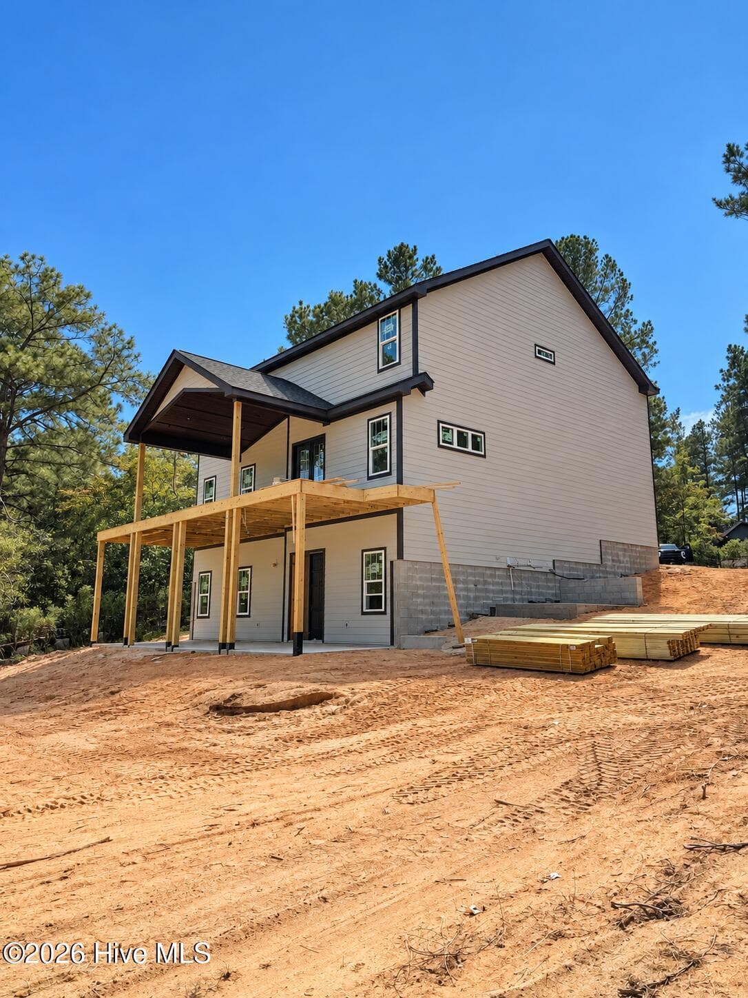 Single Family Residence at 124 Berkshire Court, Seven Lakes, NC 27376, photo 2 of 7