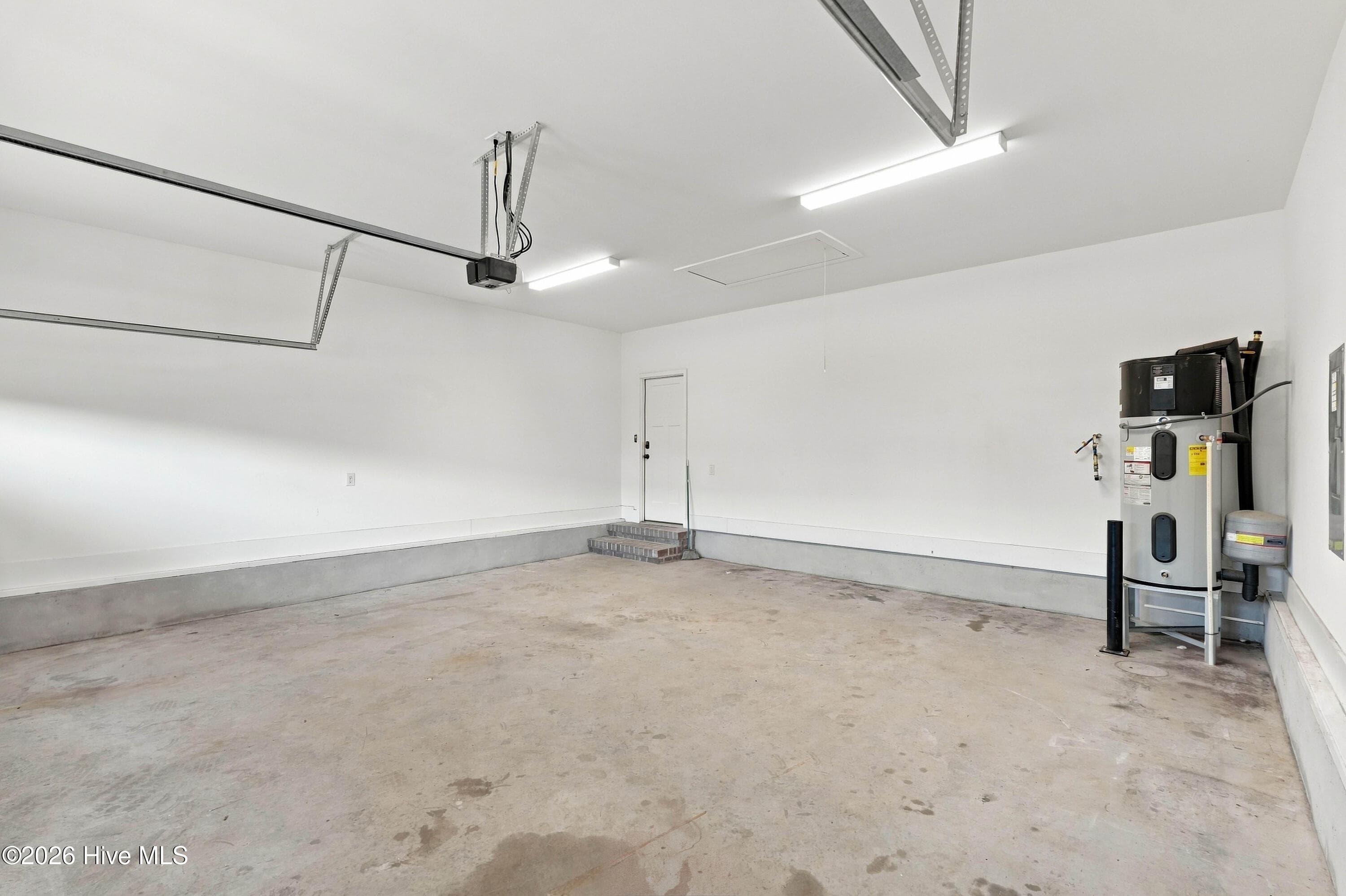 2 Car Garage - 11 Lemongrass Court, Hampstead, NC 28443