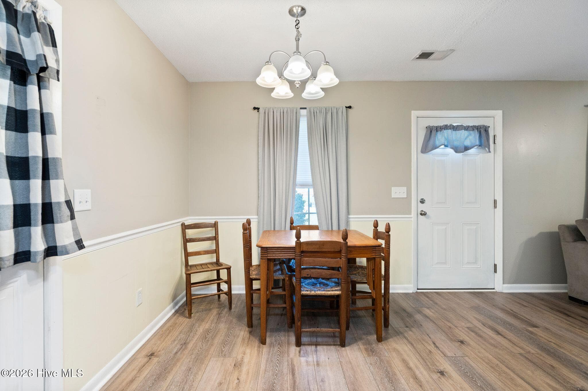 Single Family Residence at 354 Mercer Avenue, Wilmington, NC 28403, photo 15 of 22