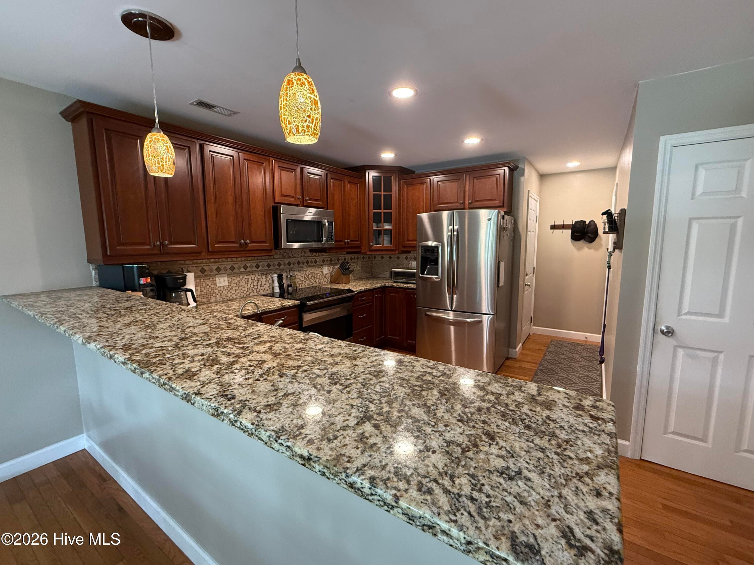 Single Family Residence at 303 Oakmont Drive, Hampstead, NC 28443, photo 16 of 41